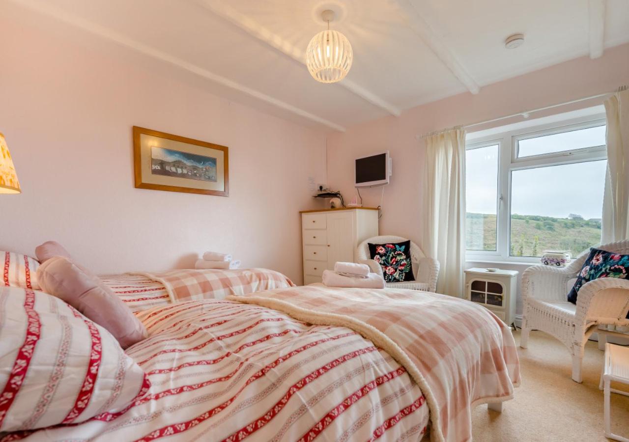 4 Bed in Tintagel oc-trev