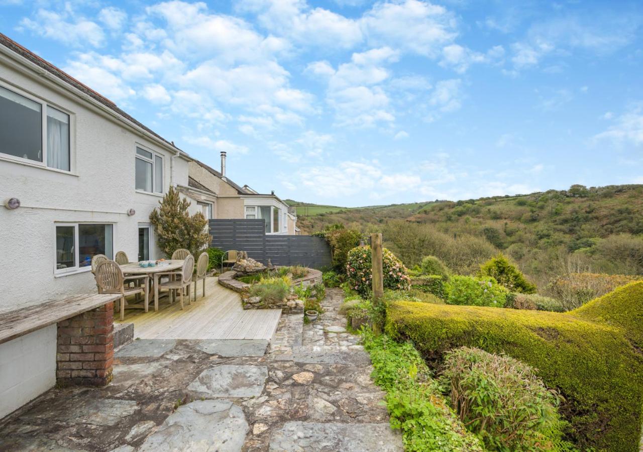 4 Bed in Tintagel oc-trev
