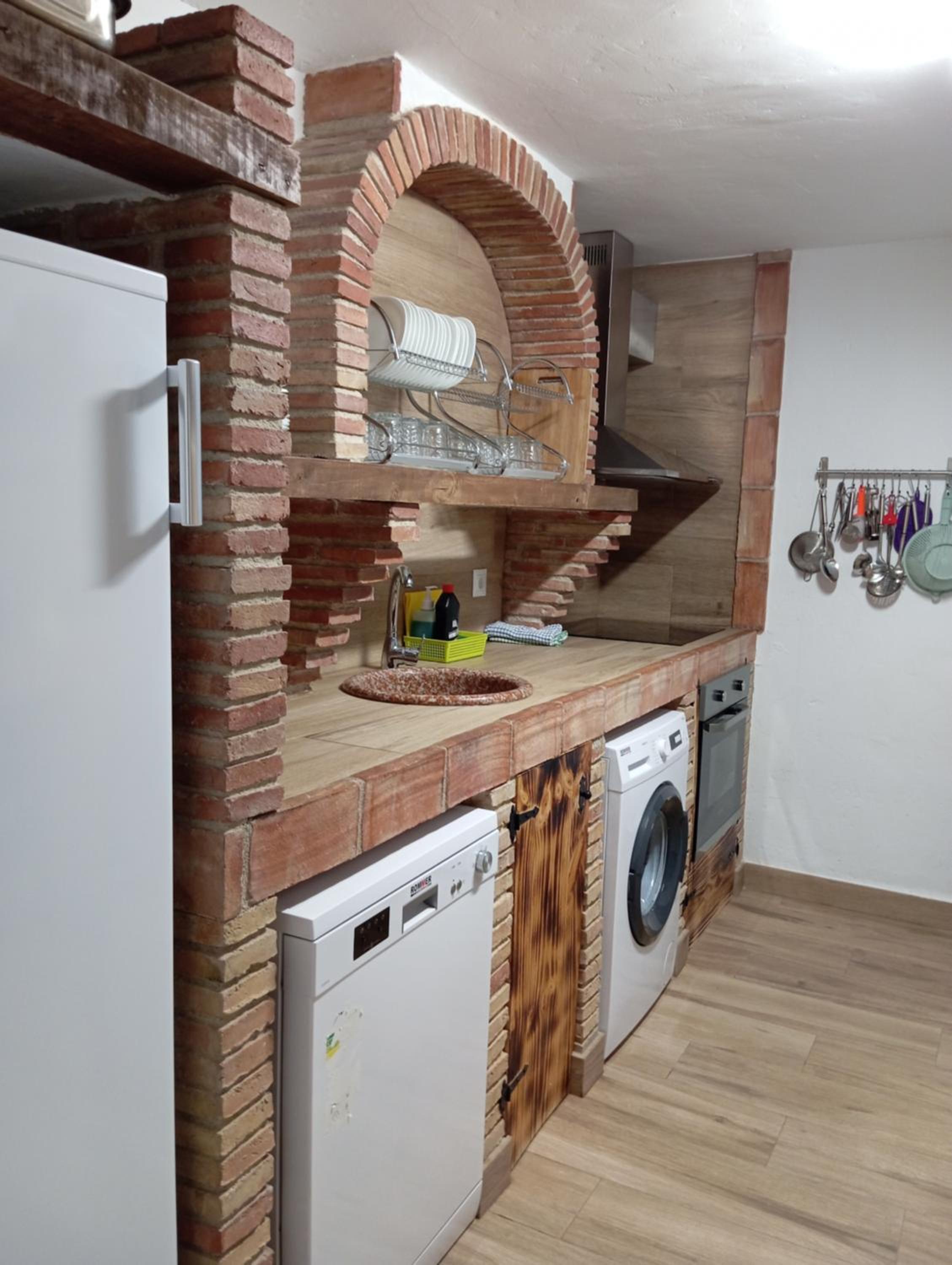 ENTRESIERRAS Apartamentos rurales con chimenea, barbacoa y espacio para eventos