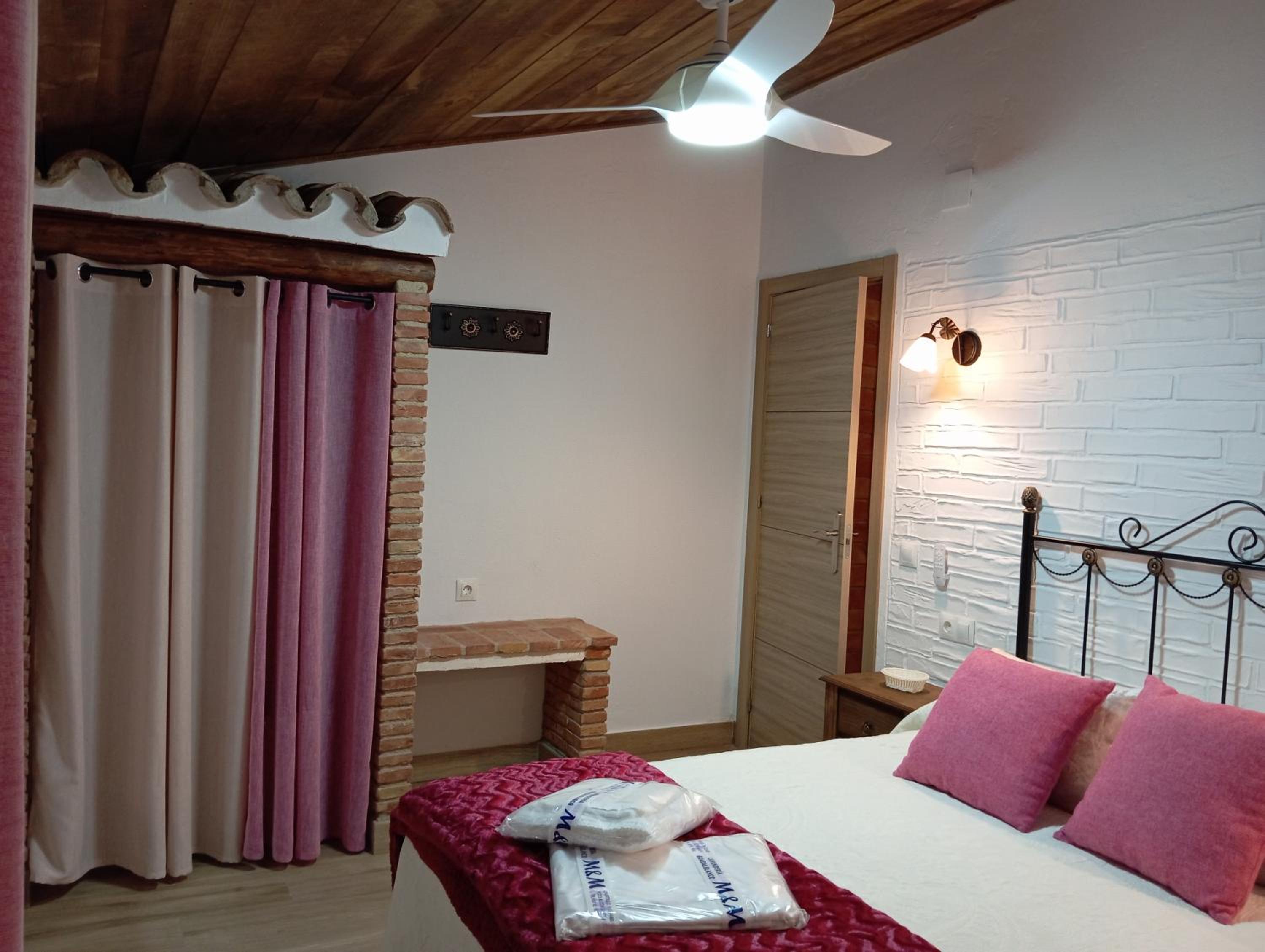 ENTRESIERRAS Apartamentos rurales con chimenea, barbacoa y espacio para eventos
