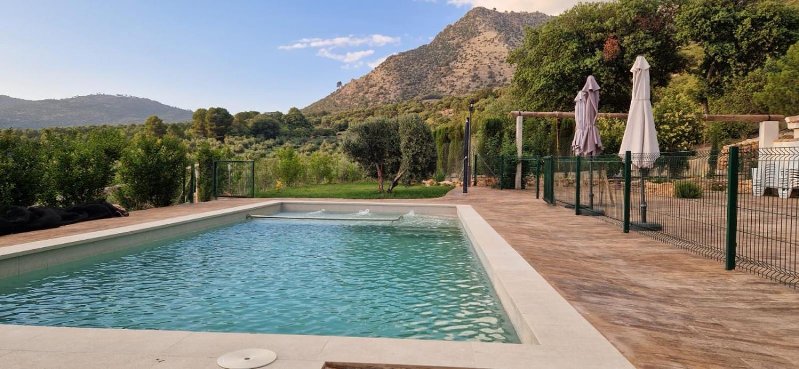 ENTRESIERRAS Apartamentos rurales con chimenea, barbacoa y espacio para eventos