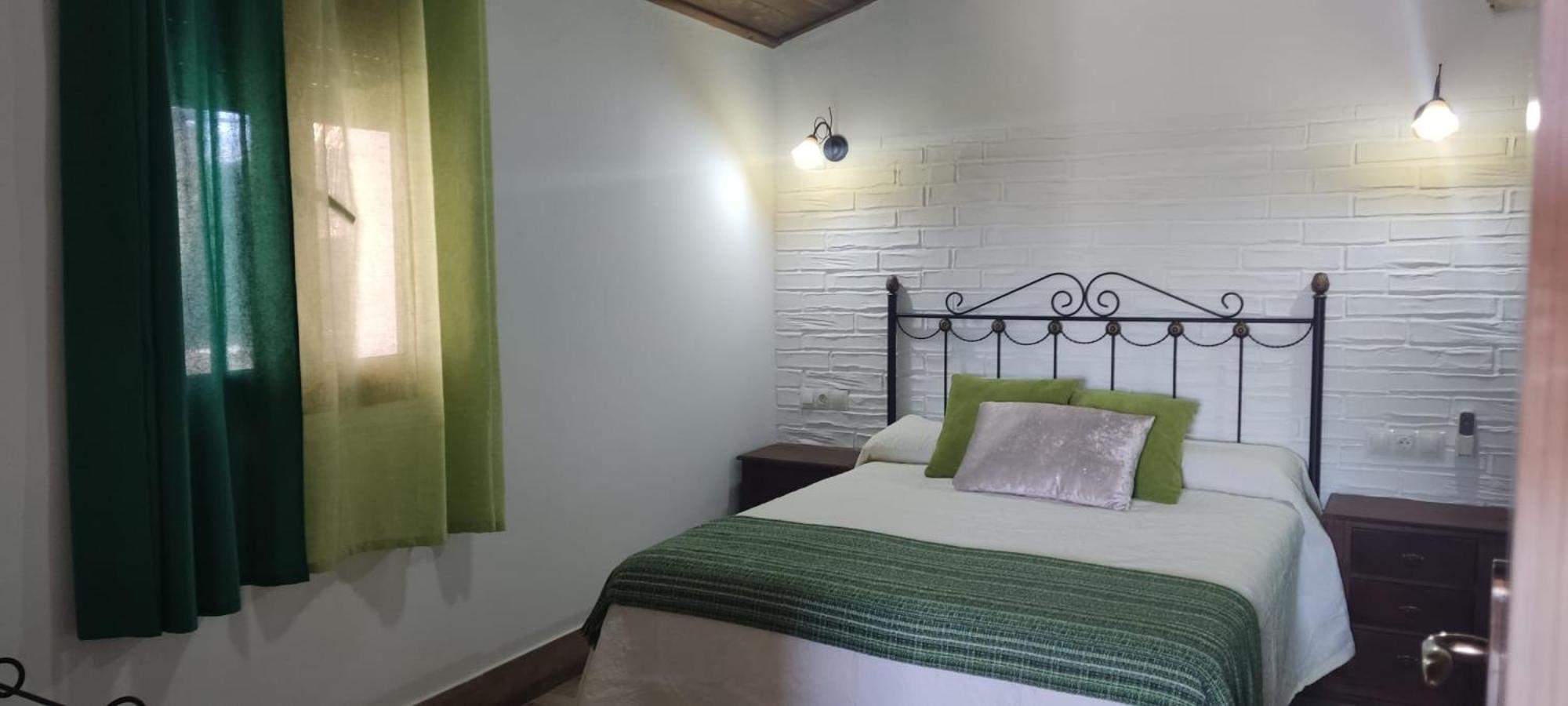 ENTRESIERRAS Apartamentos rurales con chimenea, barbacoa y espacio para eventos