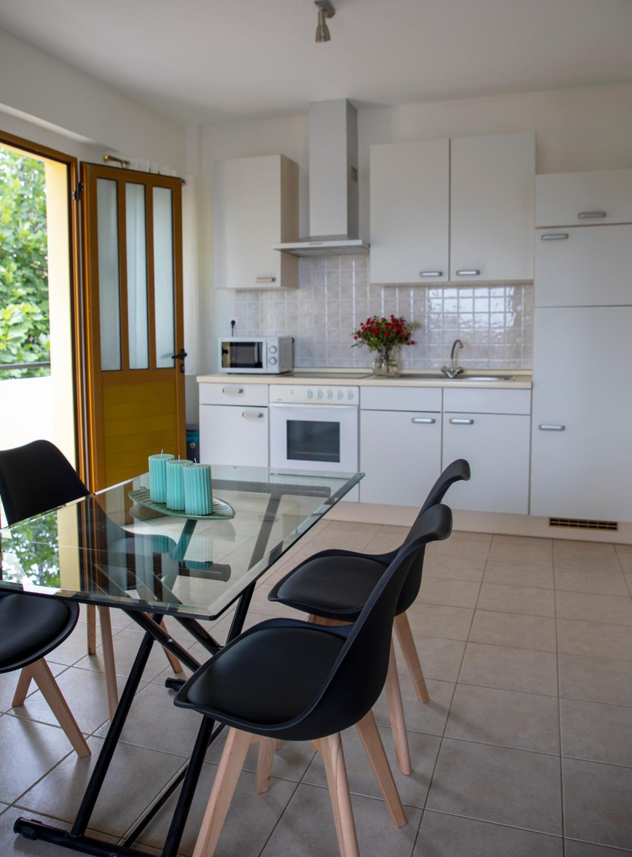 Anesis Apartments