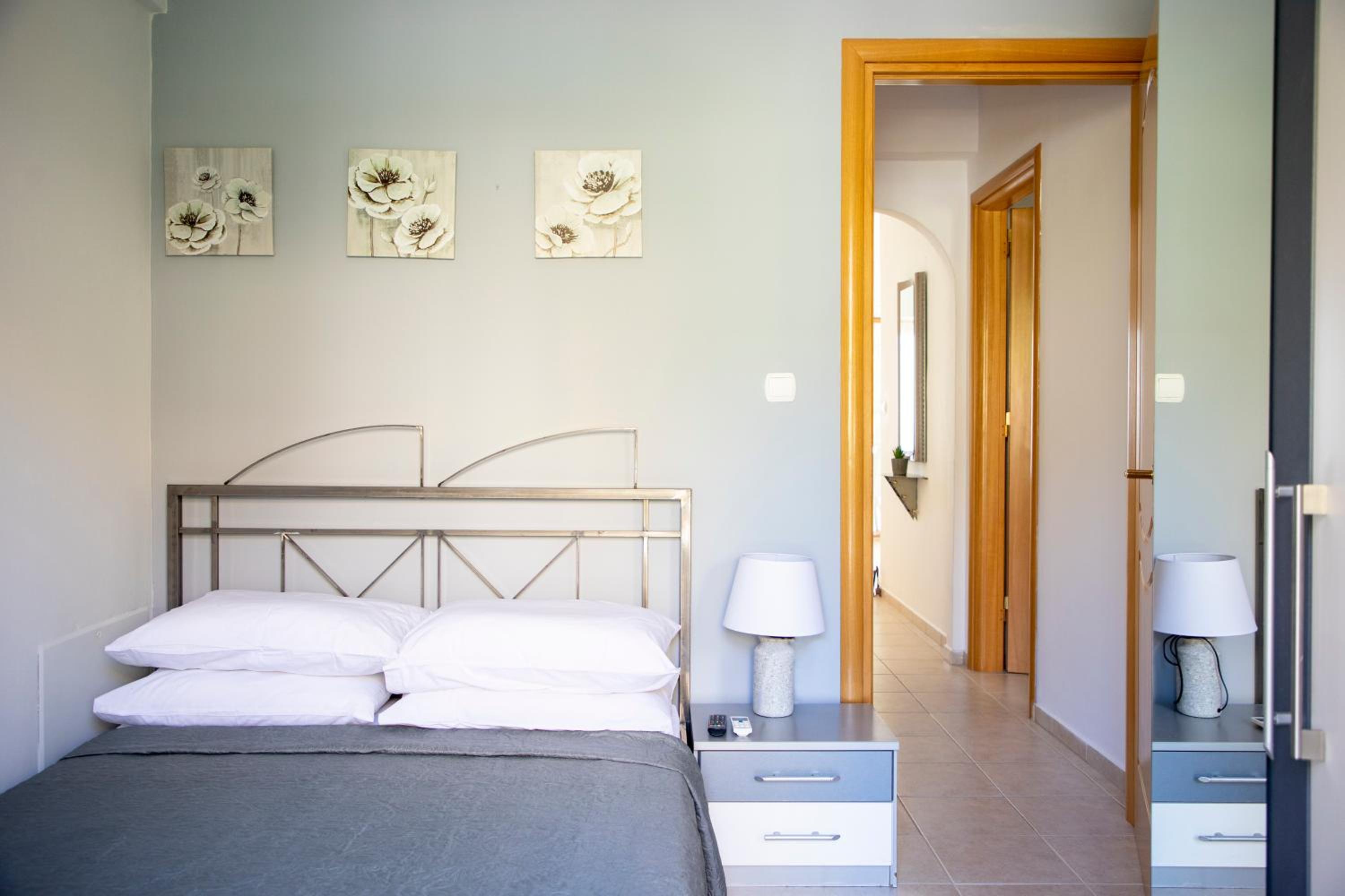 Anesis Apartments