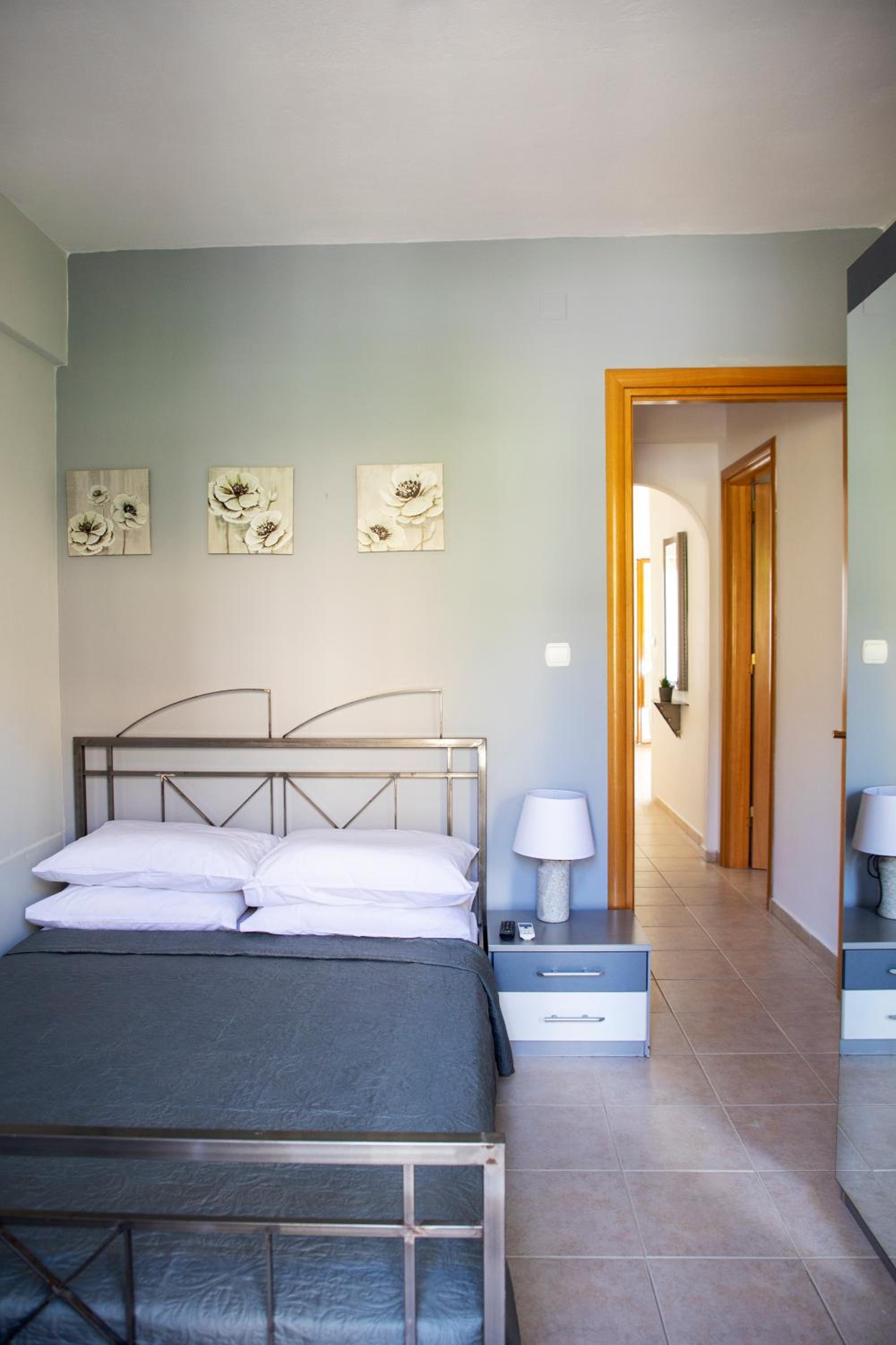 Anesis Apartments