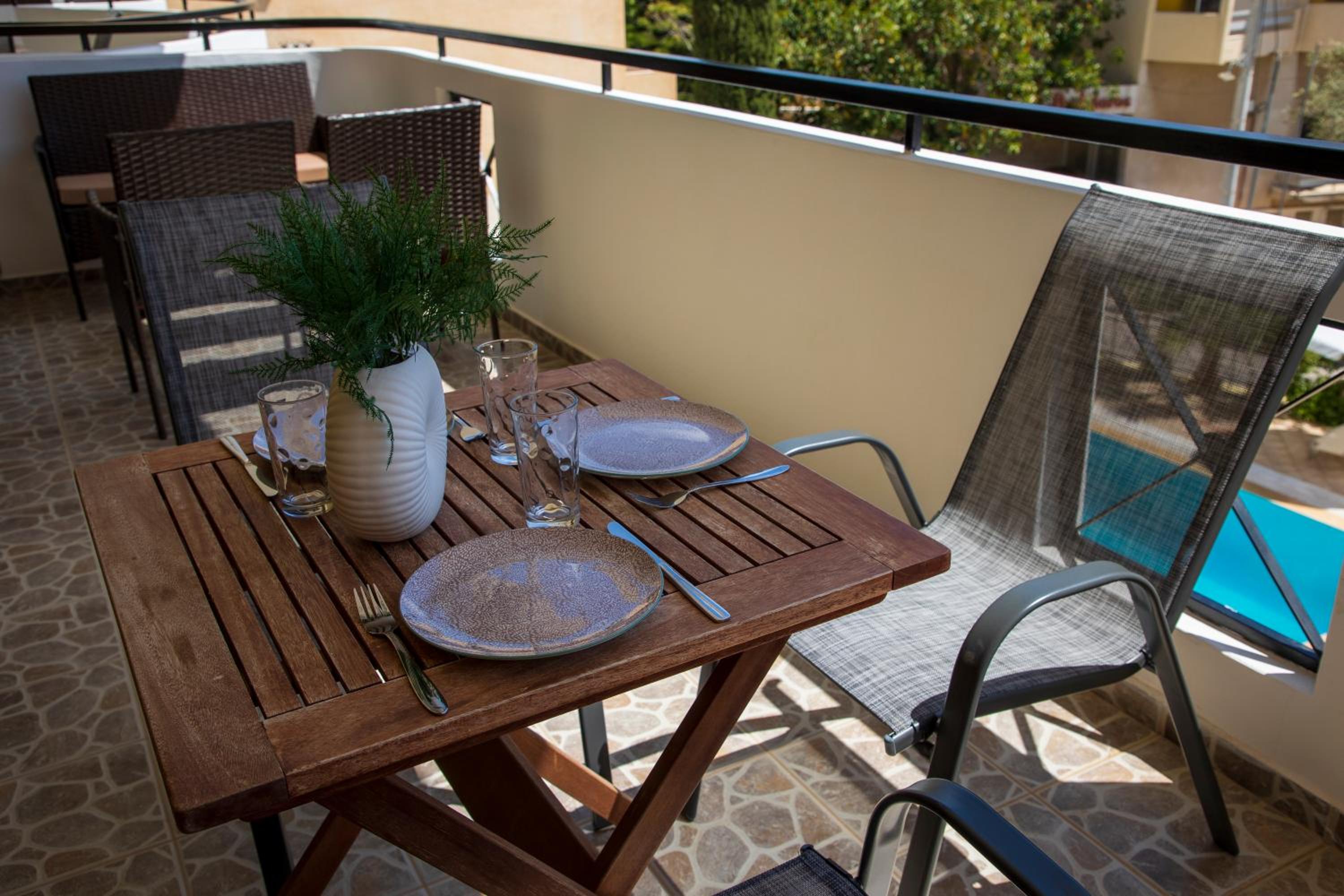 Anesis Apartments
