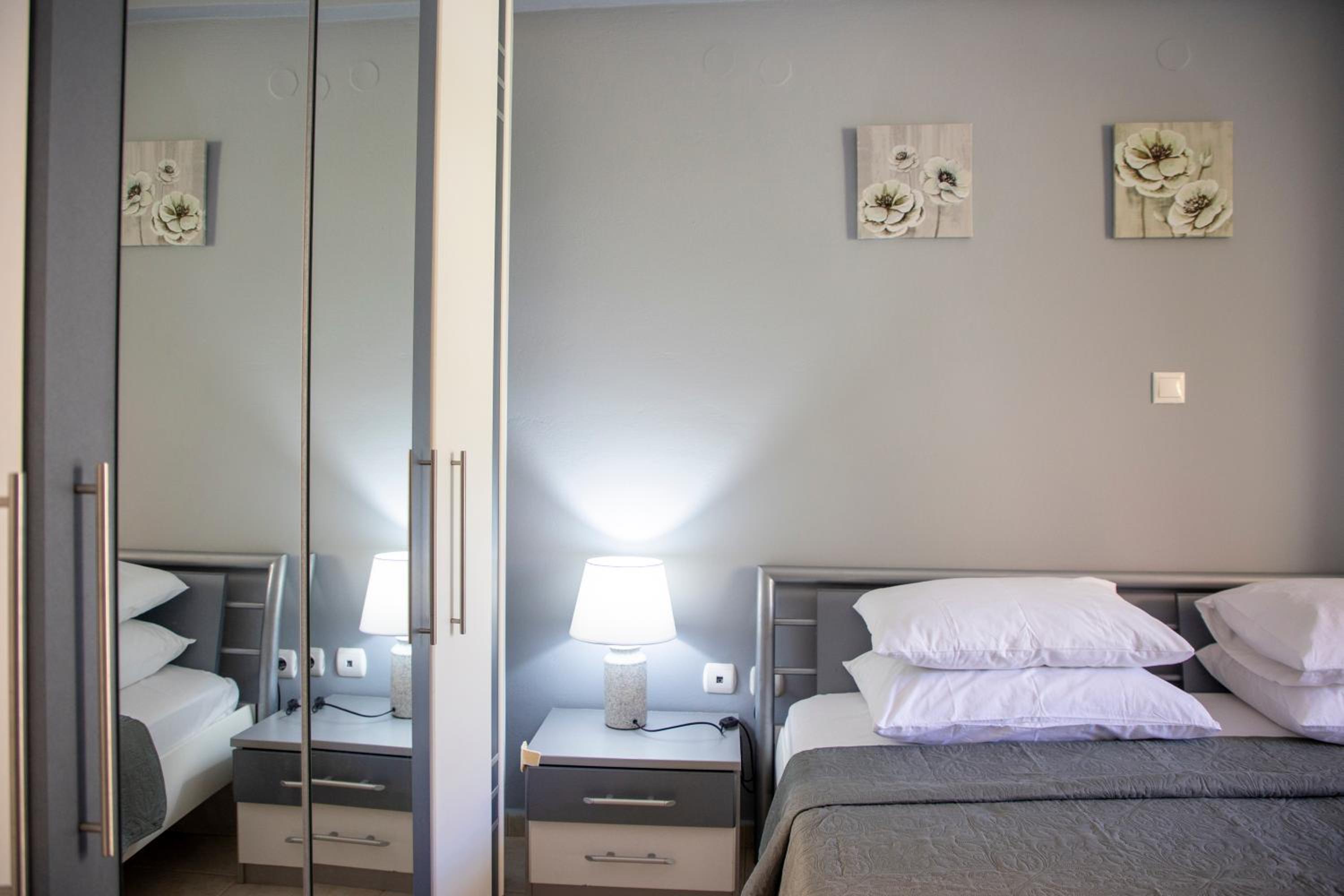 Anesis Apartments