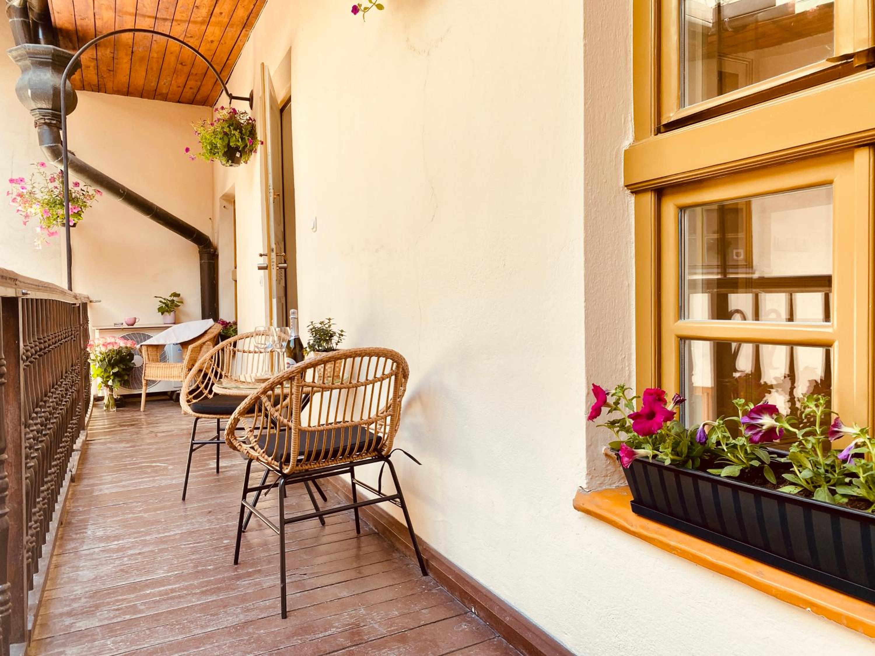 MINT Luxury Apartments at the Main Square