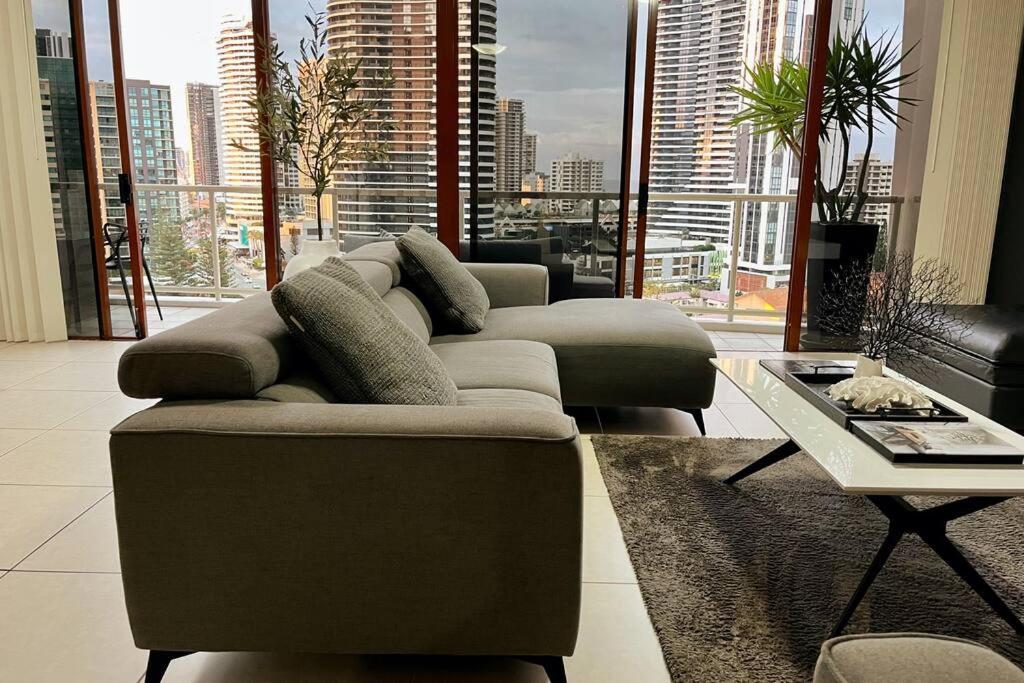 Private Sky Terrace Classic Penthouse 2 Car Parks