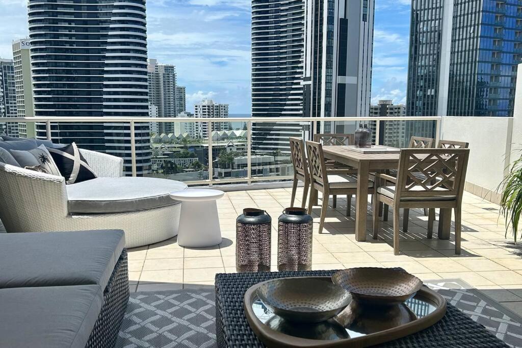 Private Sky Terrace Classic Penthouse 2 Car Parks