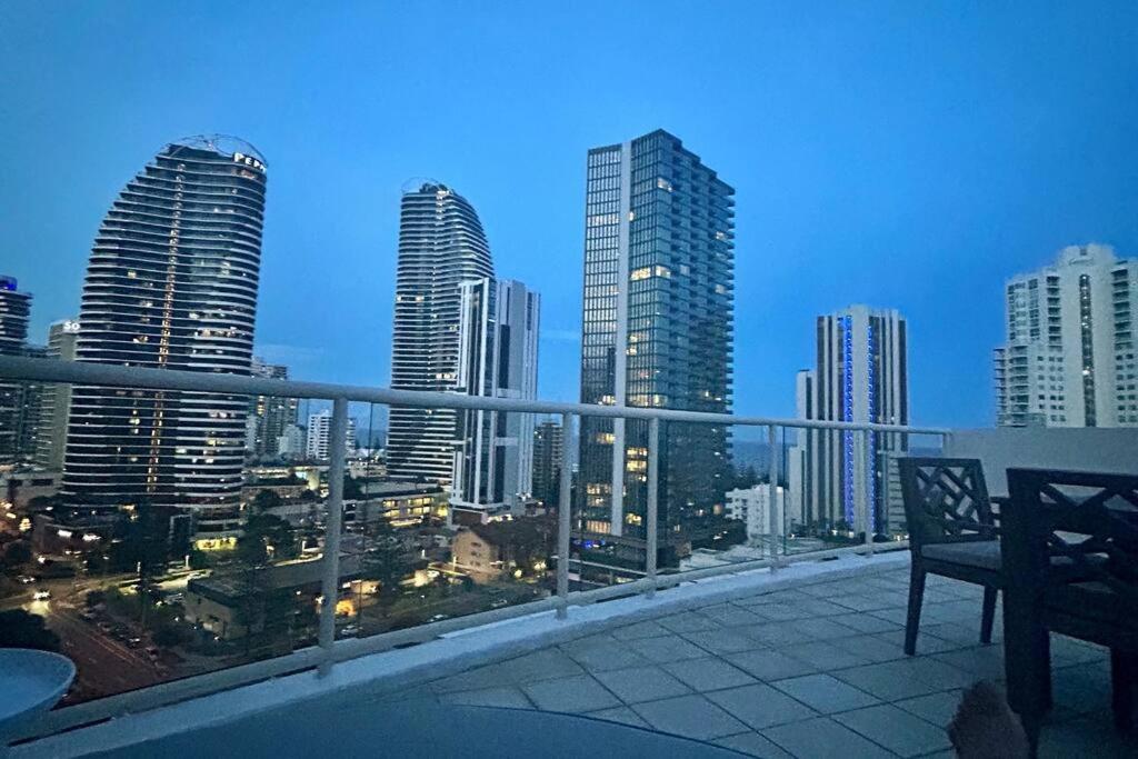 Private Sky Terrace Classic Penthouse 2 Car Parks