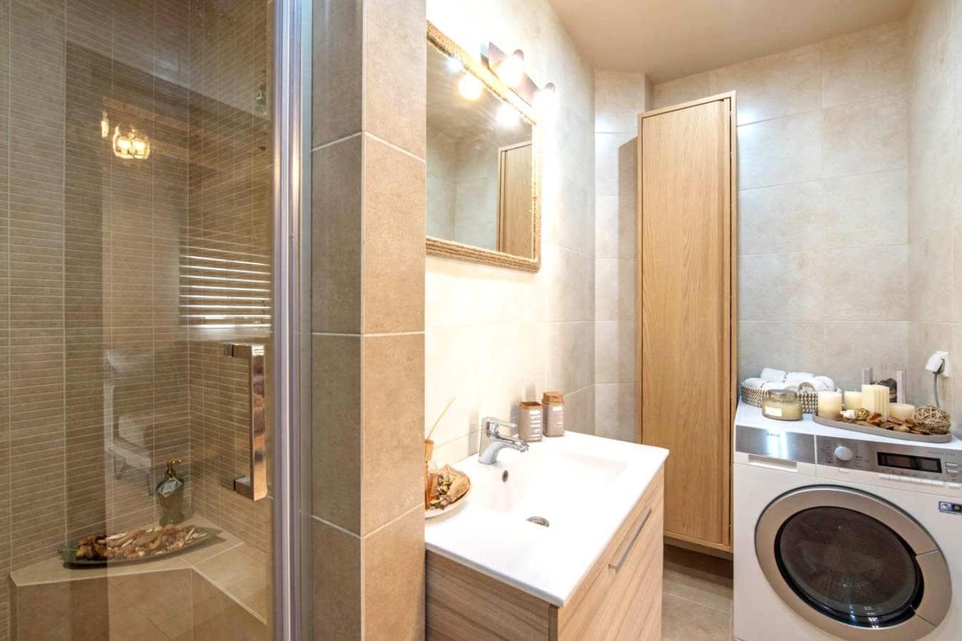 Stunning and spacious apt in Athens photo 3