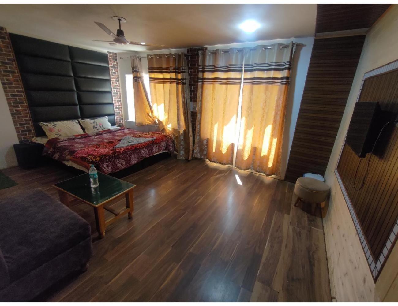 Hotel The Gulmarg Gateway Resort, Jammu and Kashmir