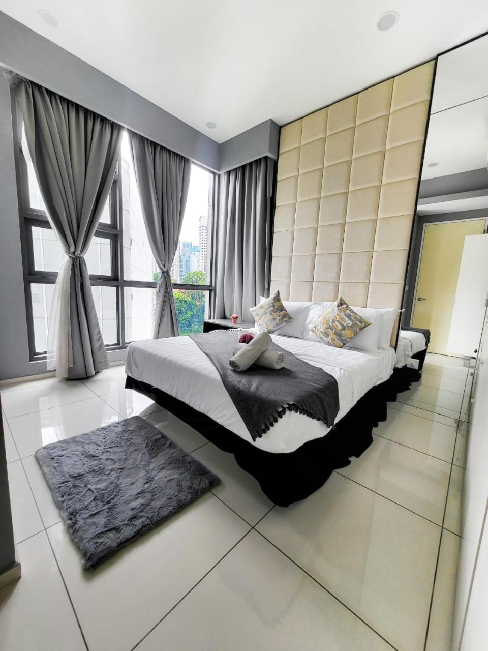 Modern And Cozy Robertson Apartment Bukit-Bintang City Centre