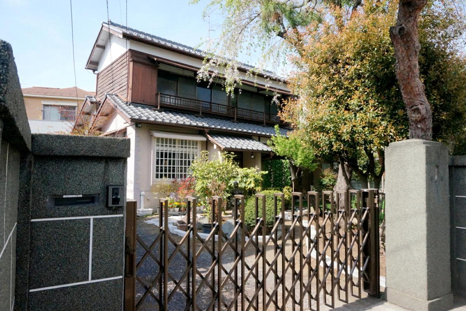 Family or Business Travel 20 percent OFF丨200 sqm 丨 14 min to Shinjuku 丨Century-Old Japanese Garden 丨3 Parking Spaces丨4 Bedrooms