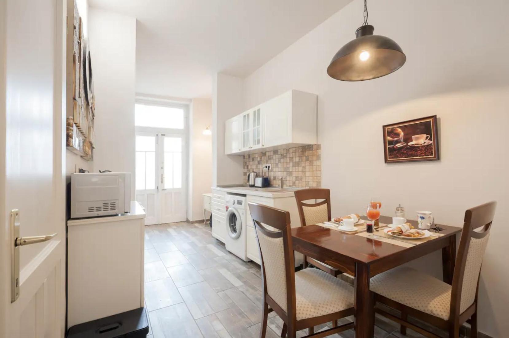 Standard Apartment by Hi5-Classic Home 253 view 3