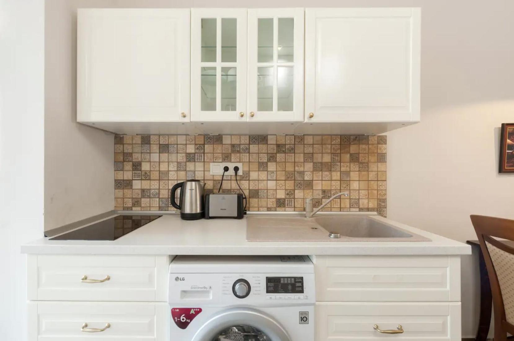Standard Apartment by Hi5-Classic Home 253 view 5