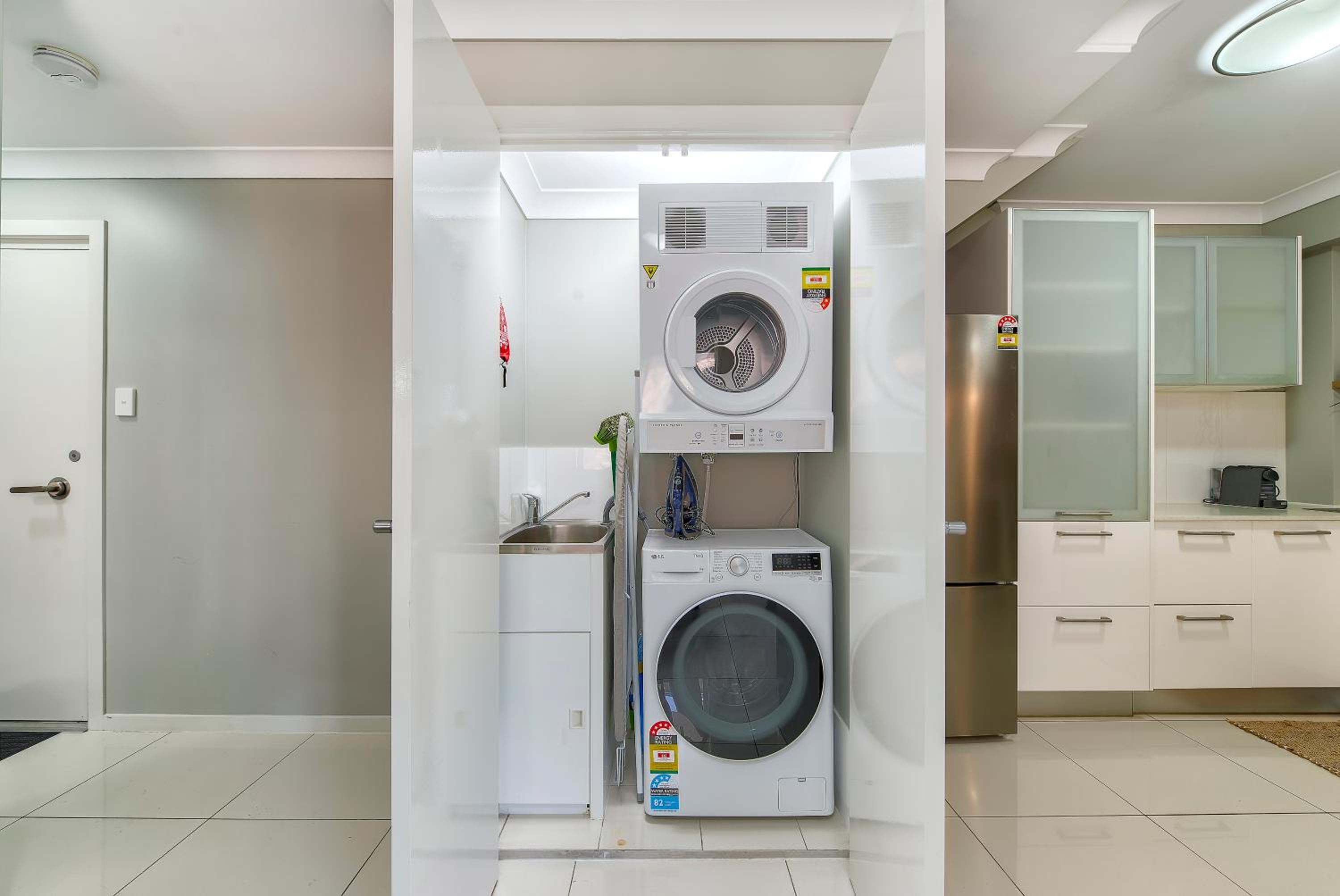 Brisbane Vacations - Experience this Stylish Brisbane Apartment - Property Image 10