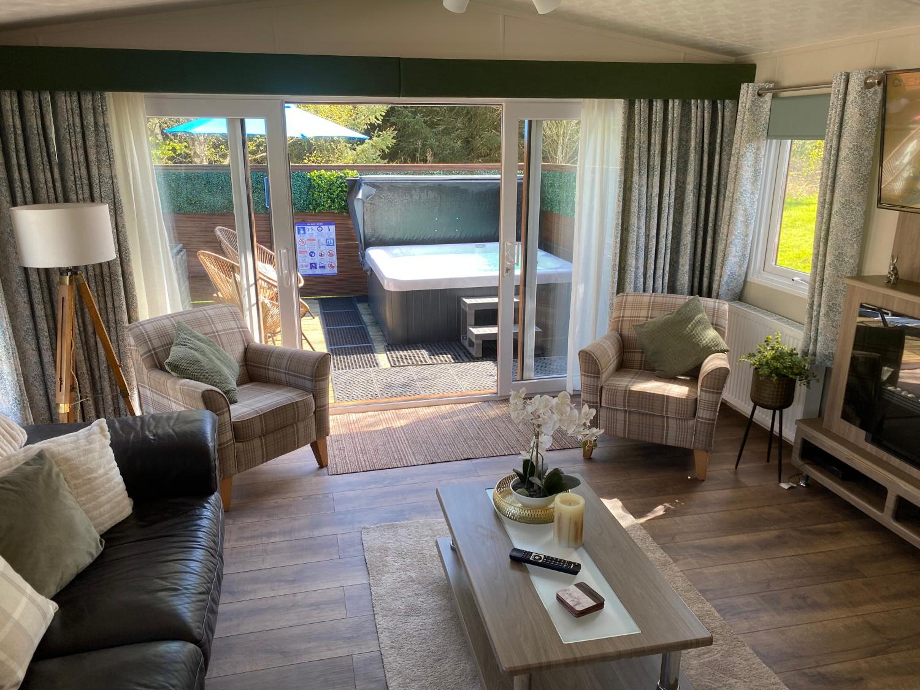Longstone Lodge