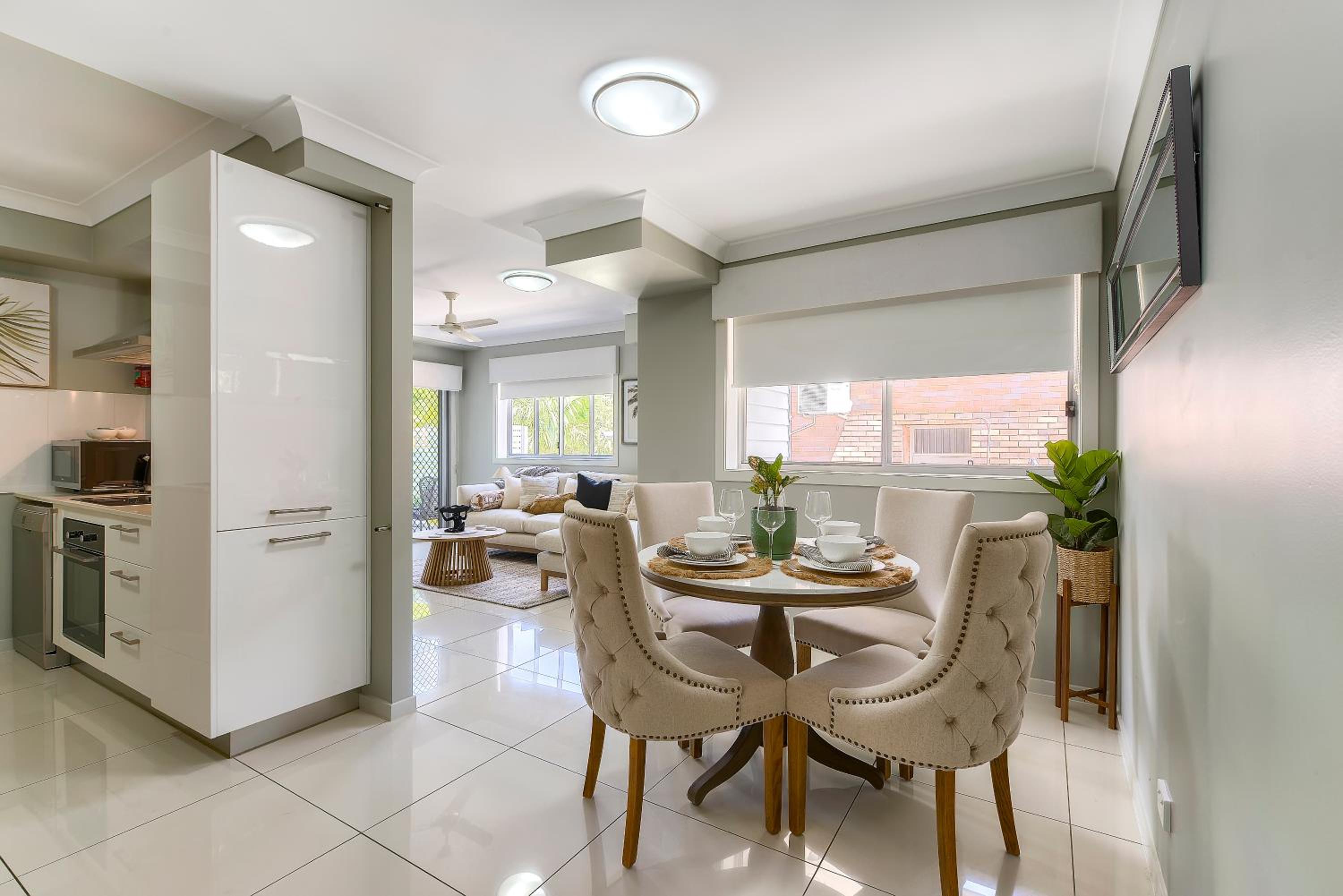 Brisbane Vacations - Experience this Stylish Brisbane Apartment - Property Image 1