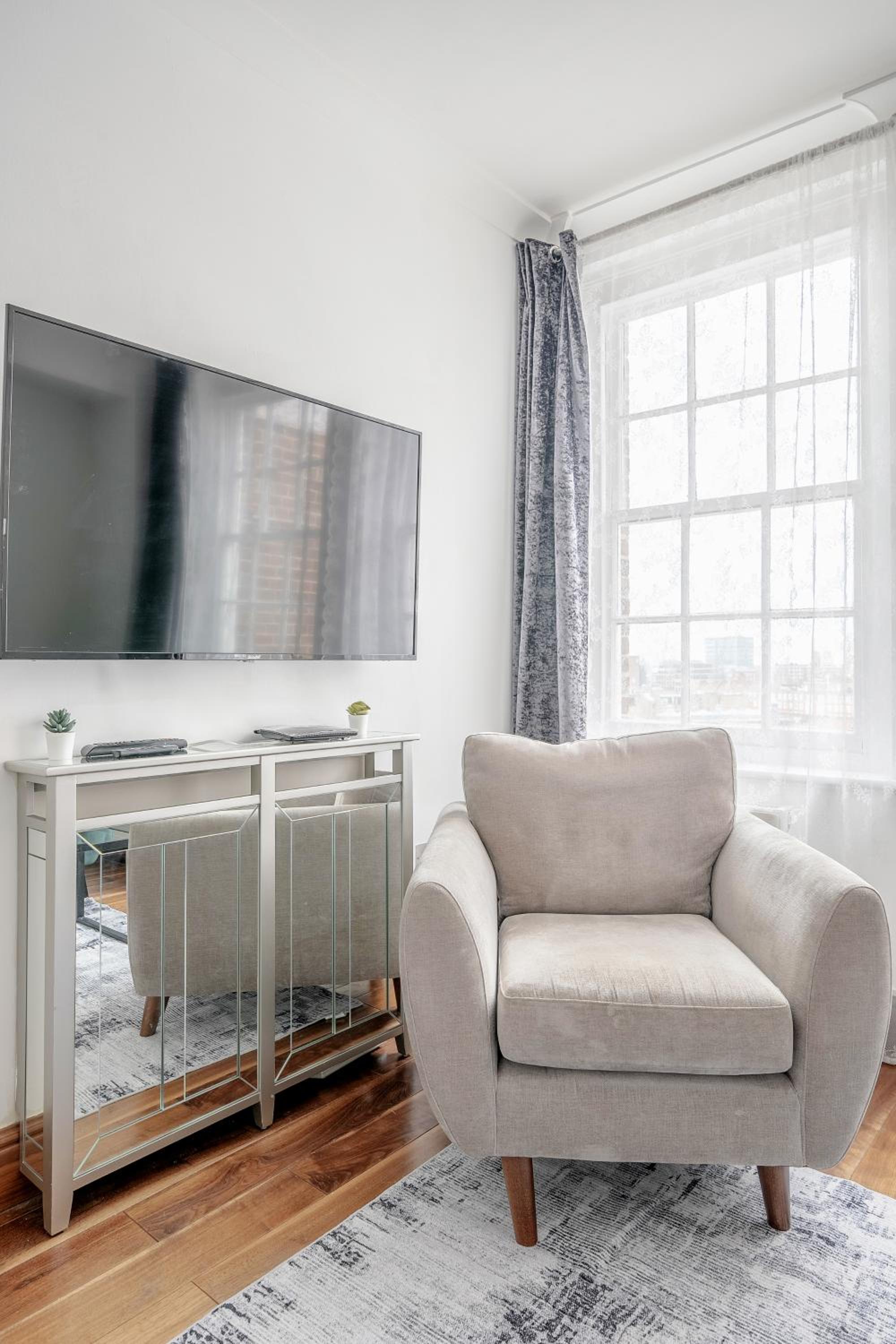 Stunning Flat Next To Hyde Park view 4