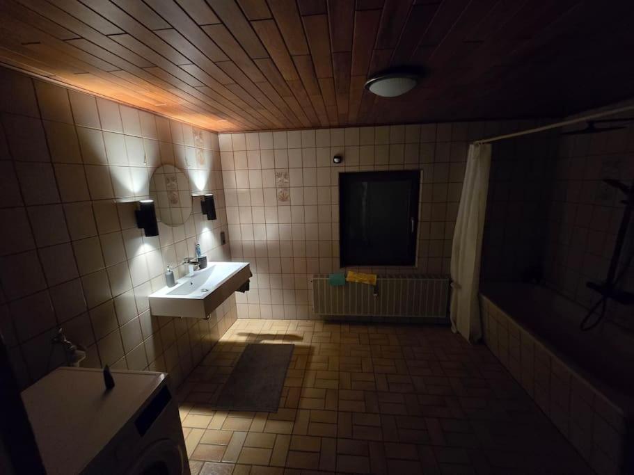 Nurburgring 2 Zimmer mit Kuche und Bad - Property Image 9
