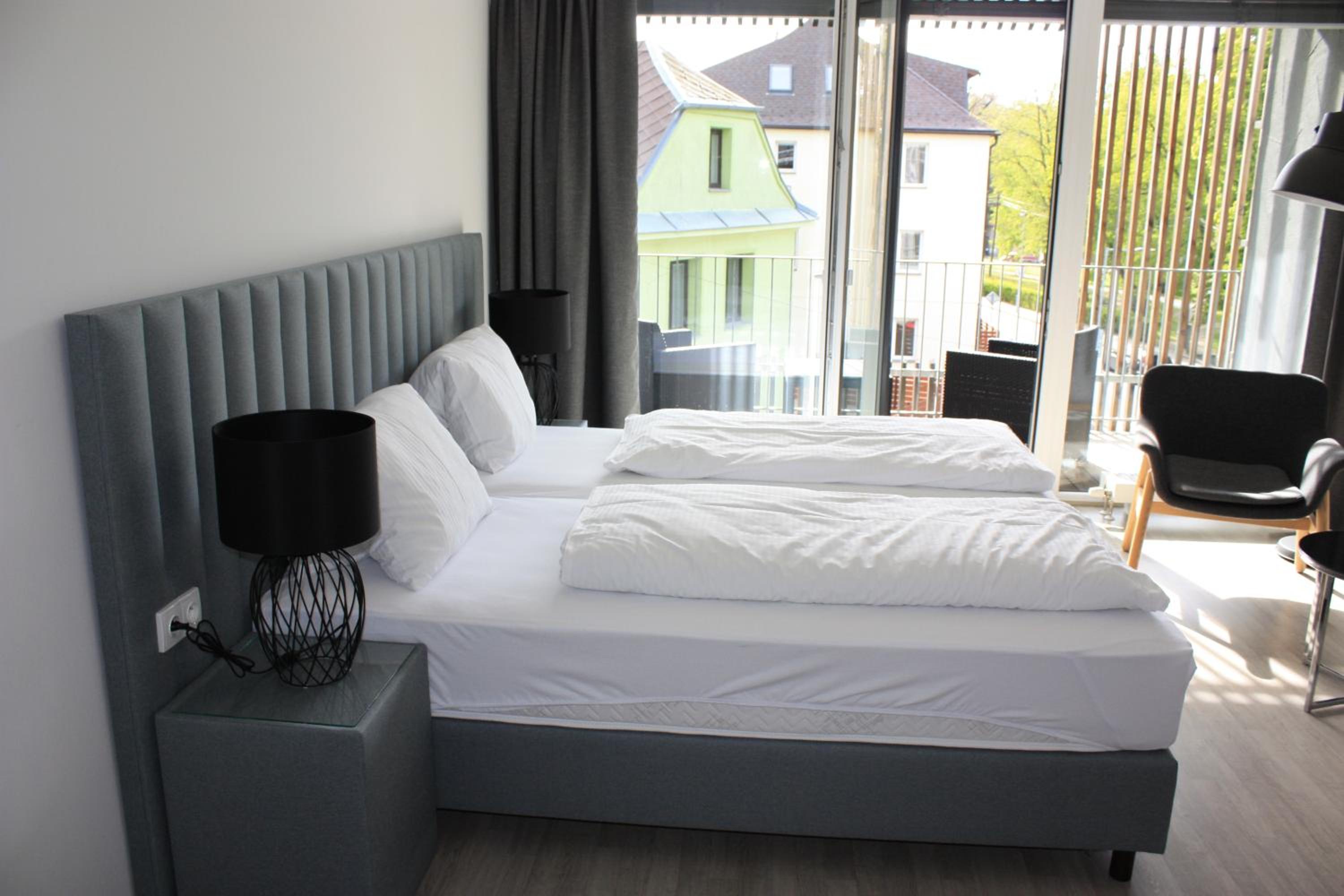 Lakepark Residence