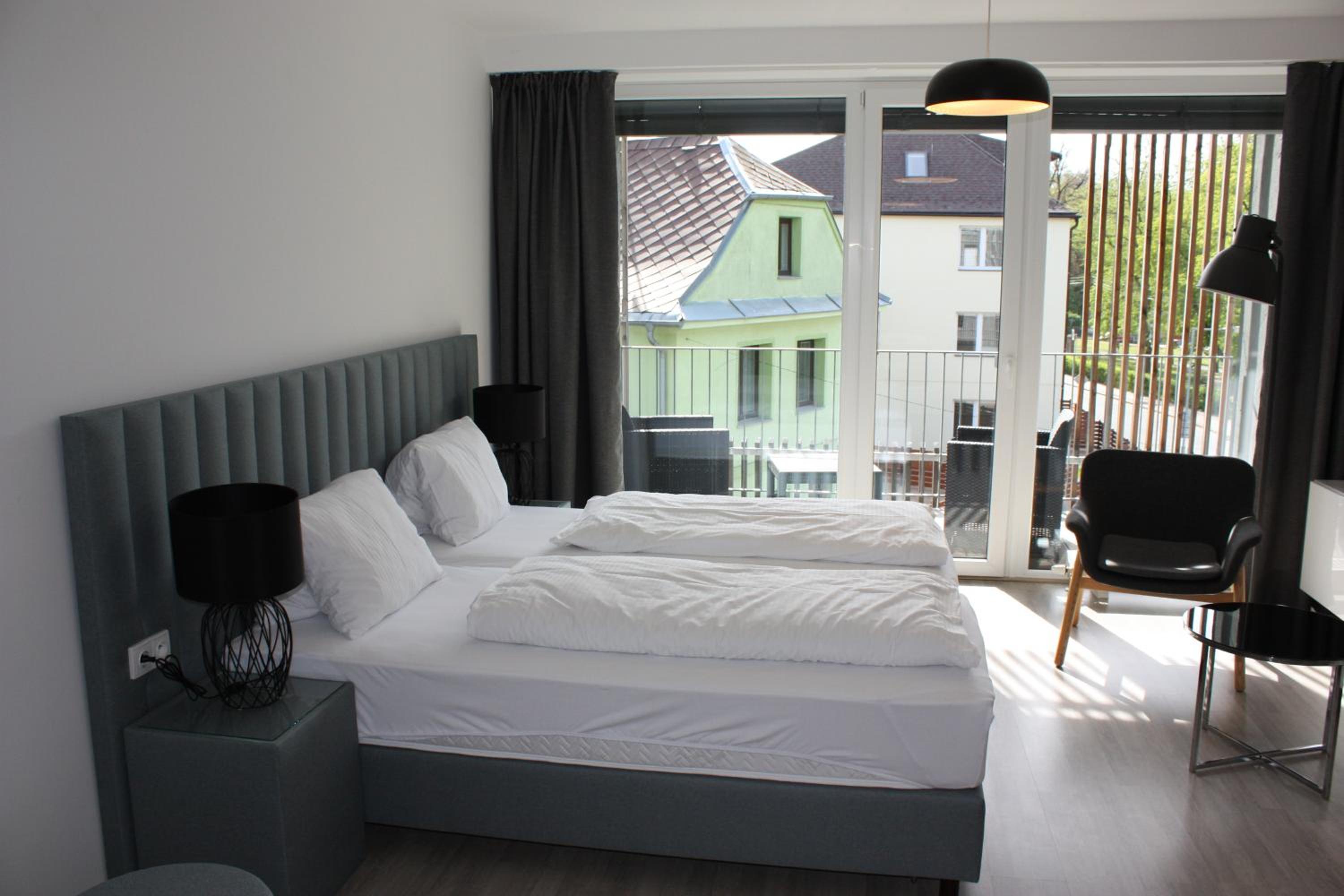 Lakepark Residence