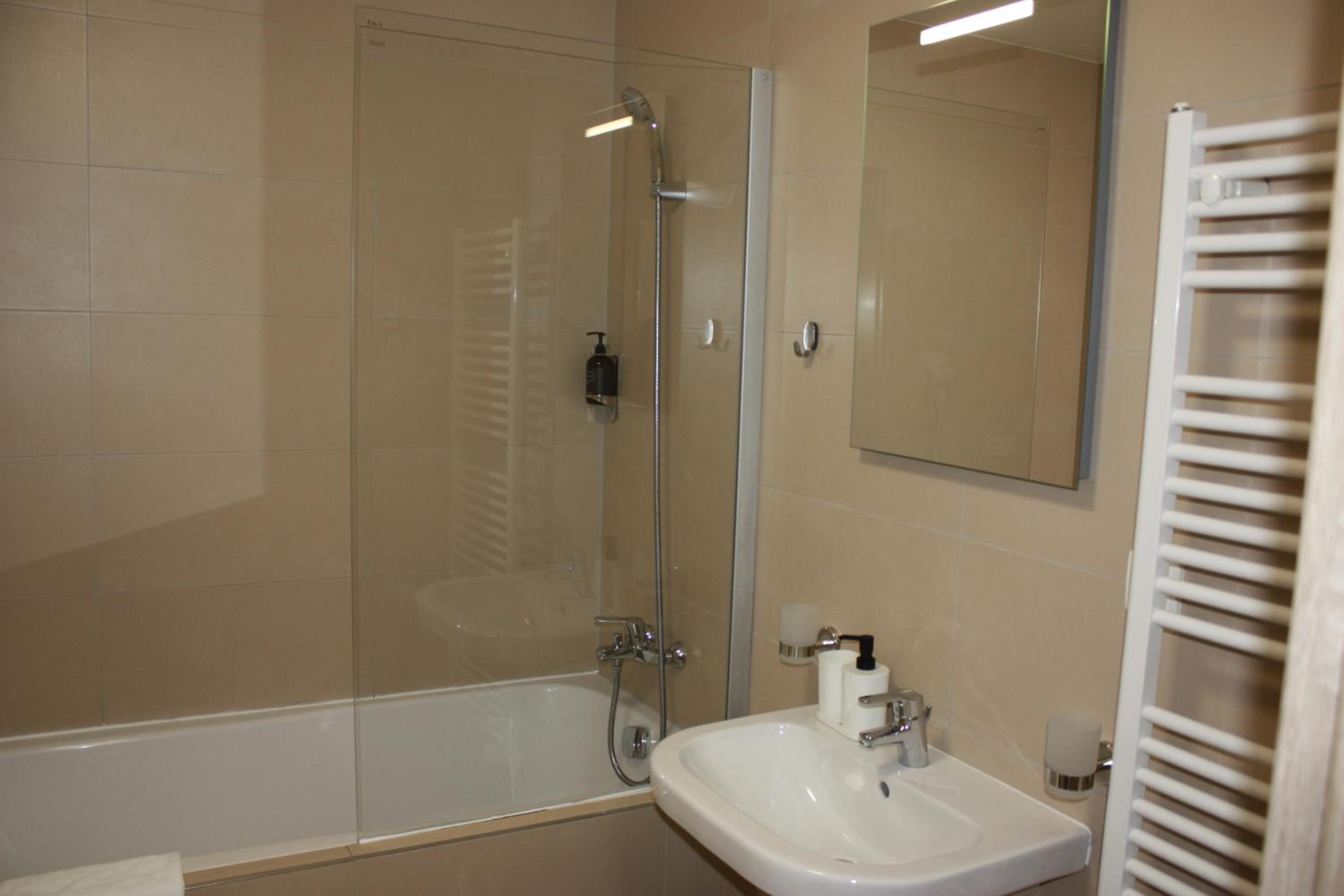 Lakepark Residence