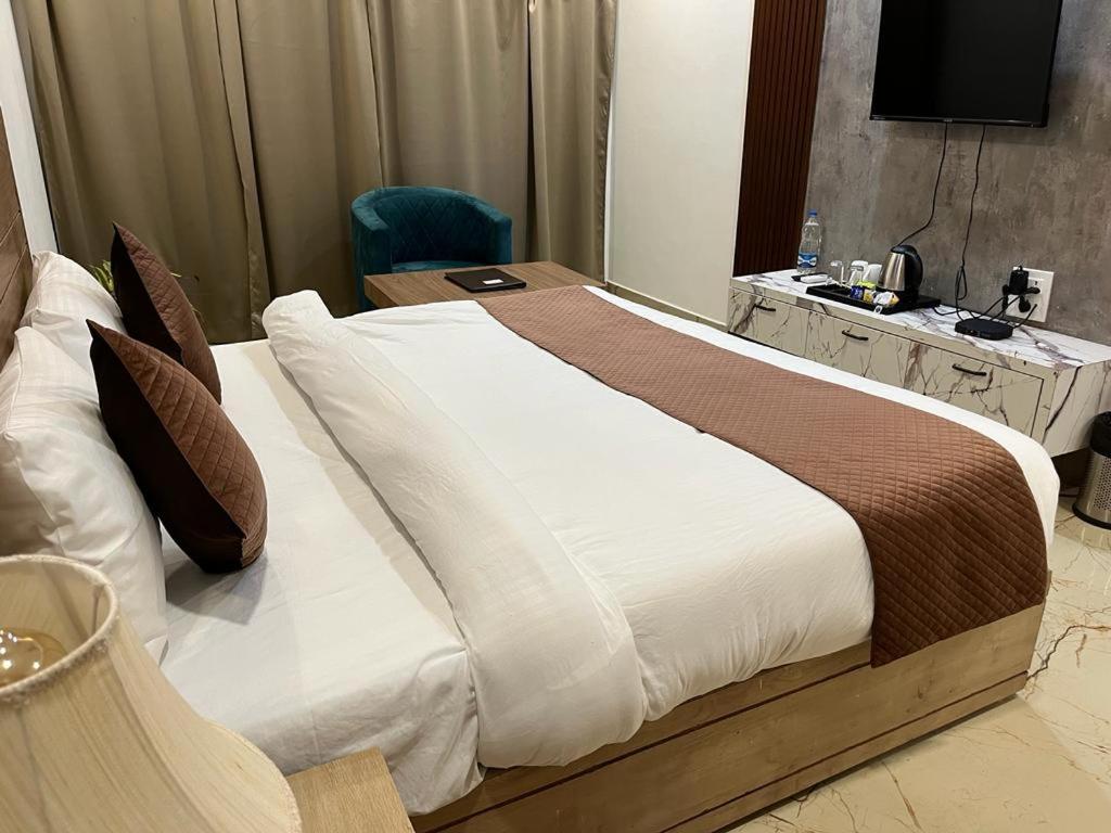 Hotel Eco Park Rewa