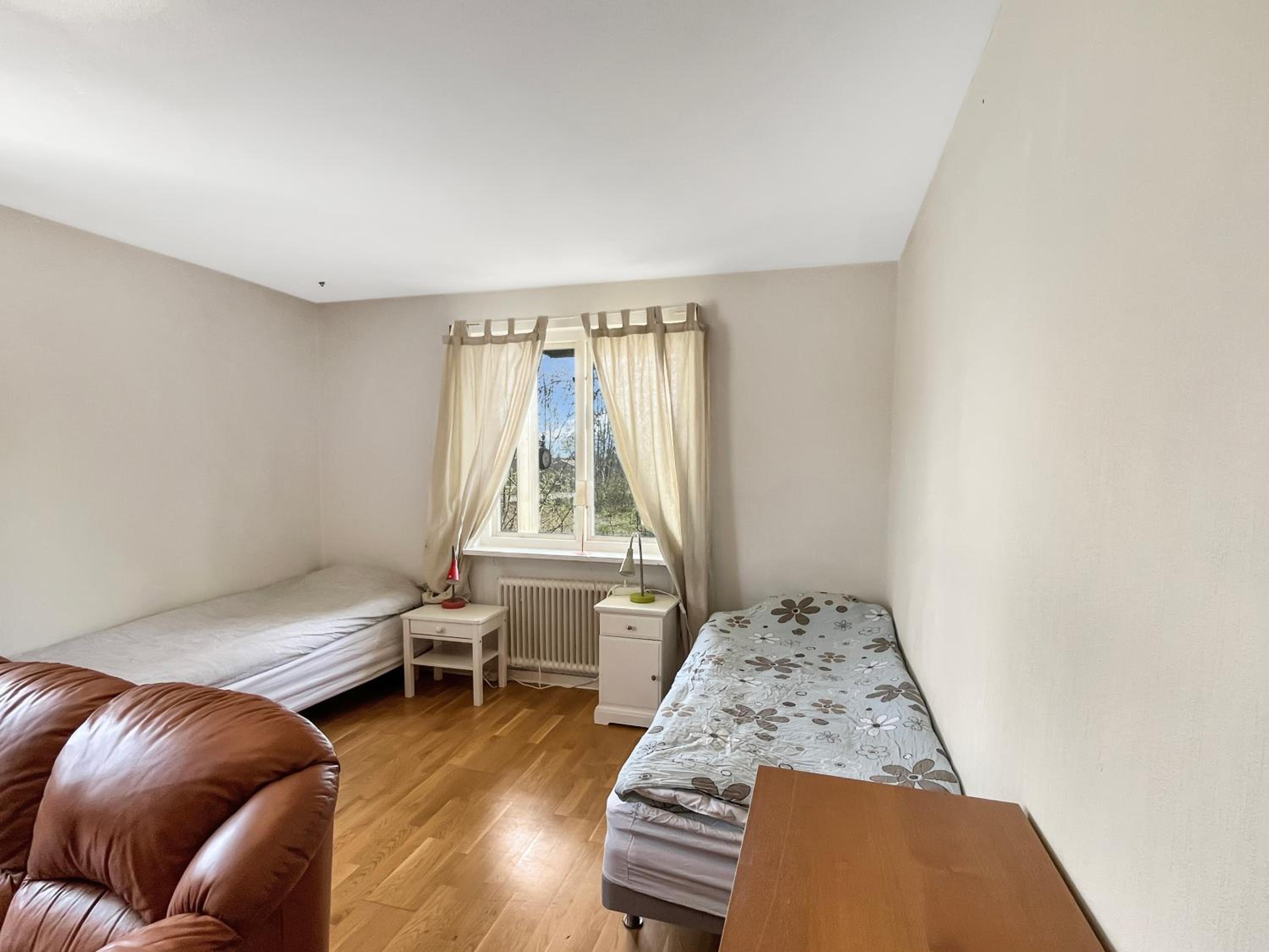 Coparate Housing - Equipped Apartments For Work Crews - Up To 20 Beds! view 5