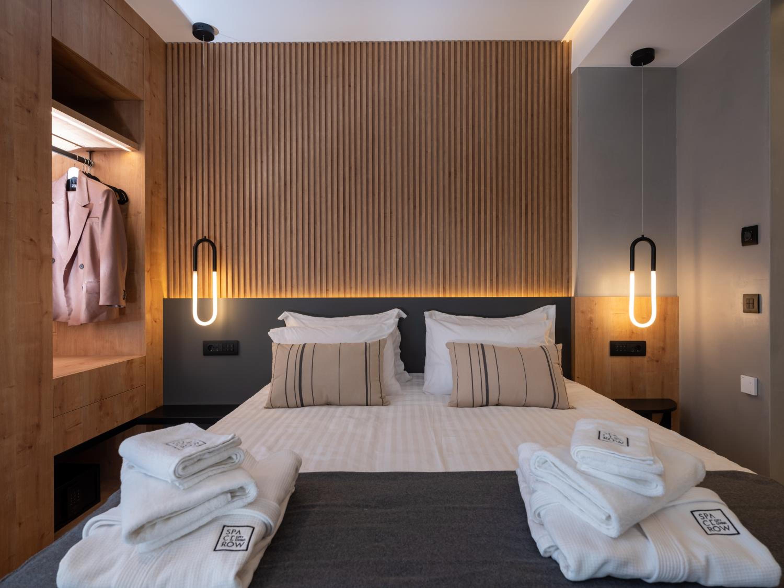 Space Row Design Living photo 2