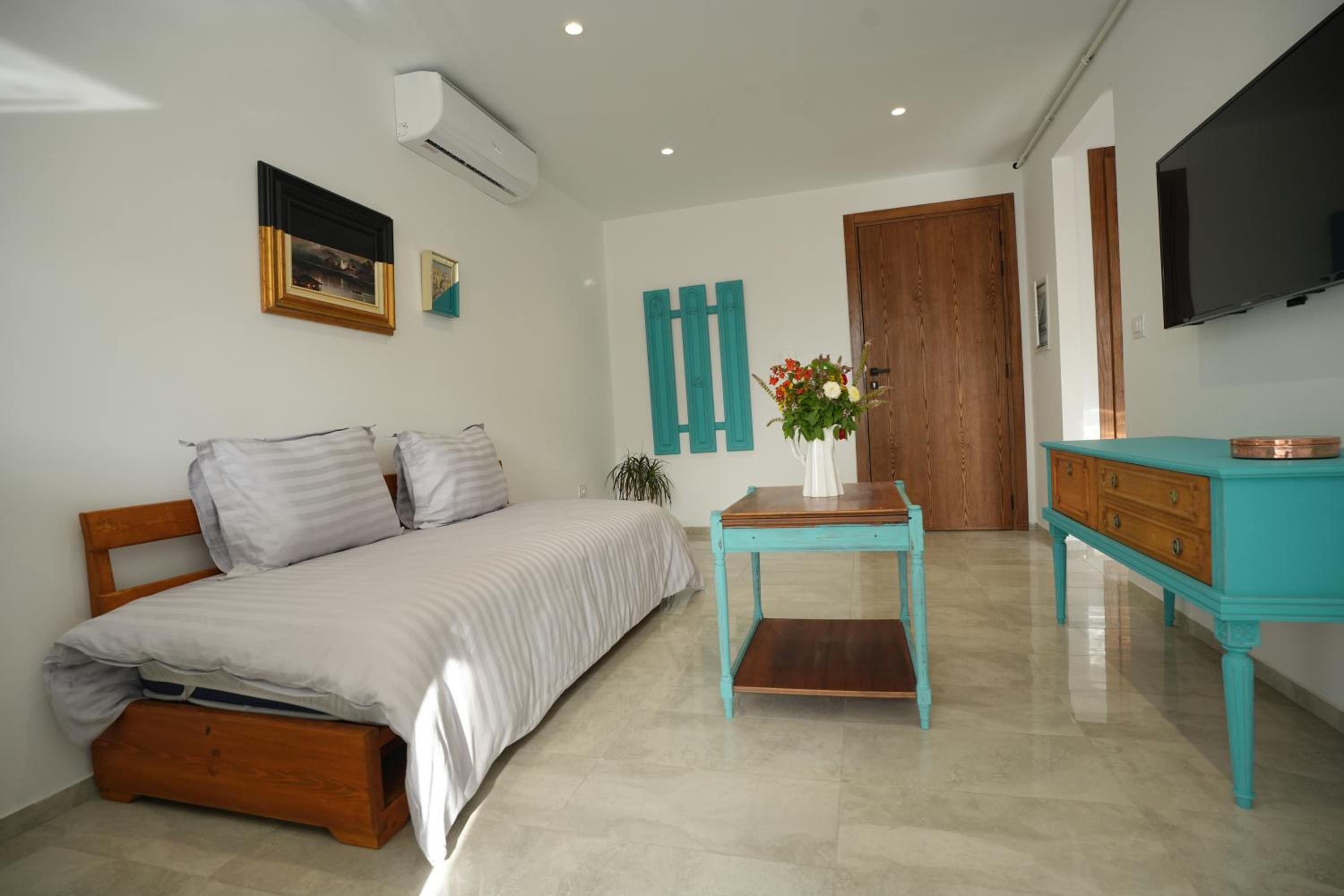 Le bleu Turquoise view 5