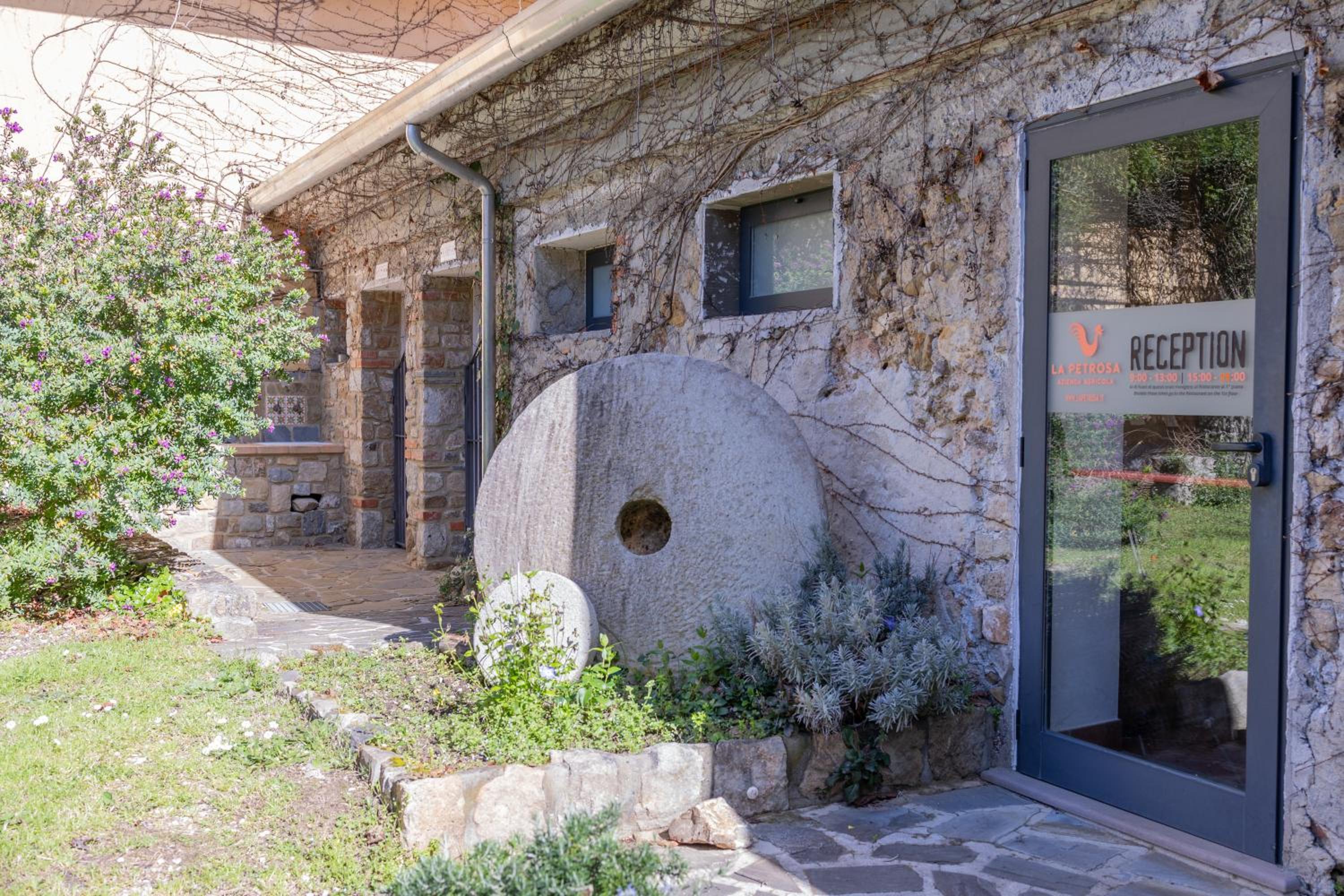 Agriturismo La Petrosa