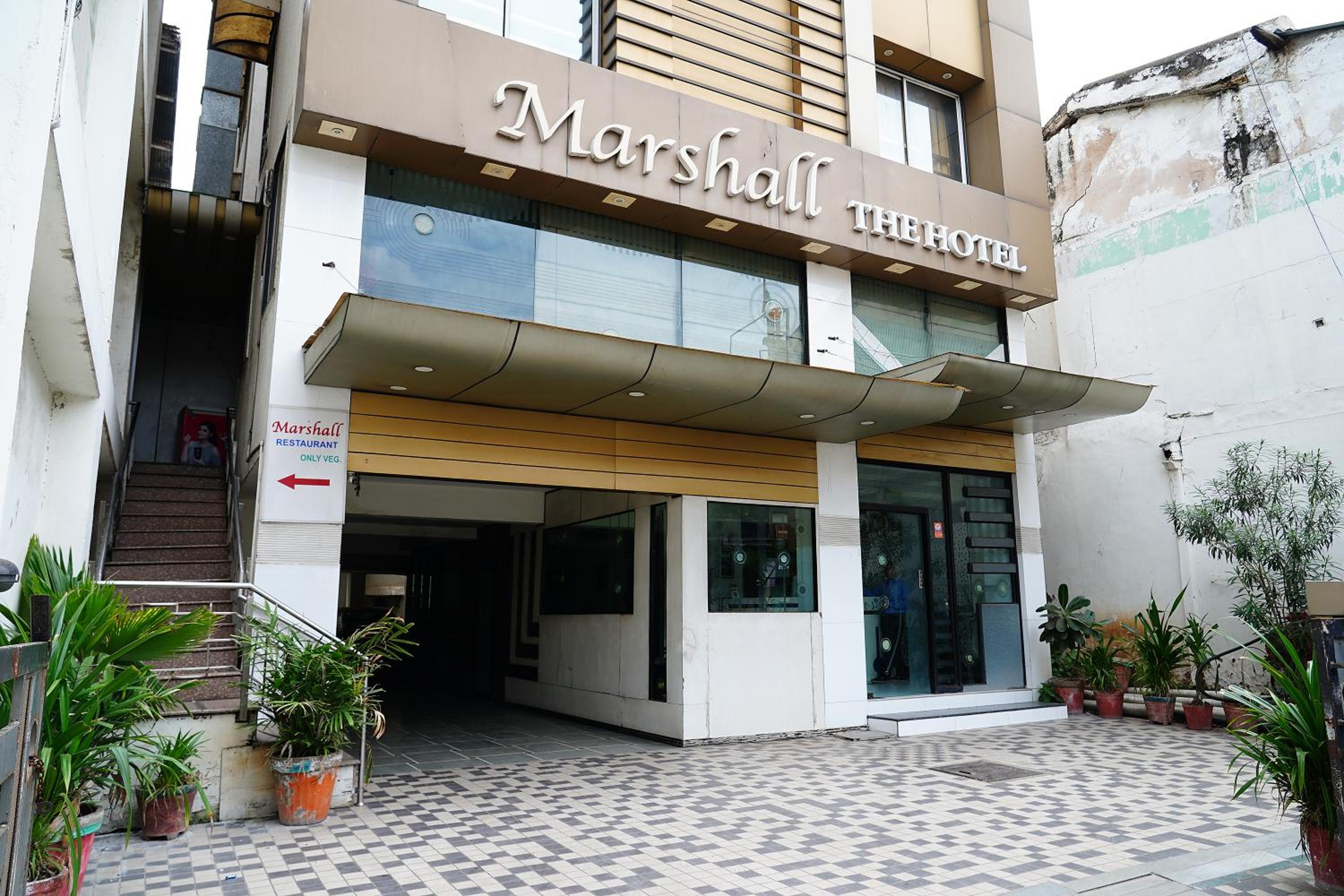 Marshall The Hotel