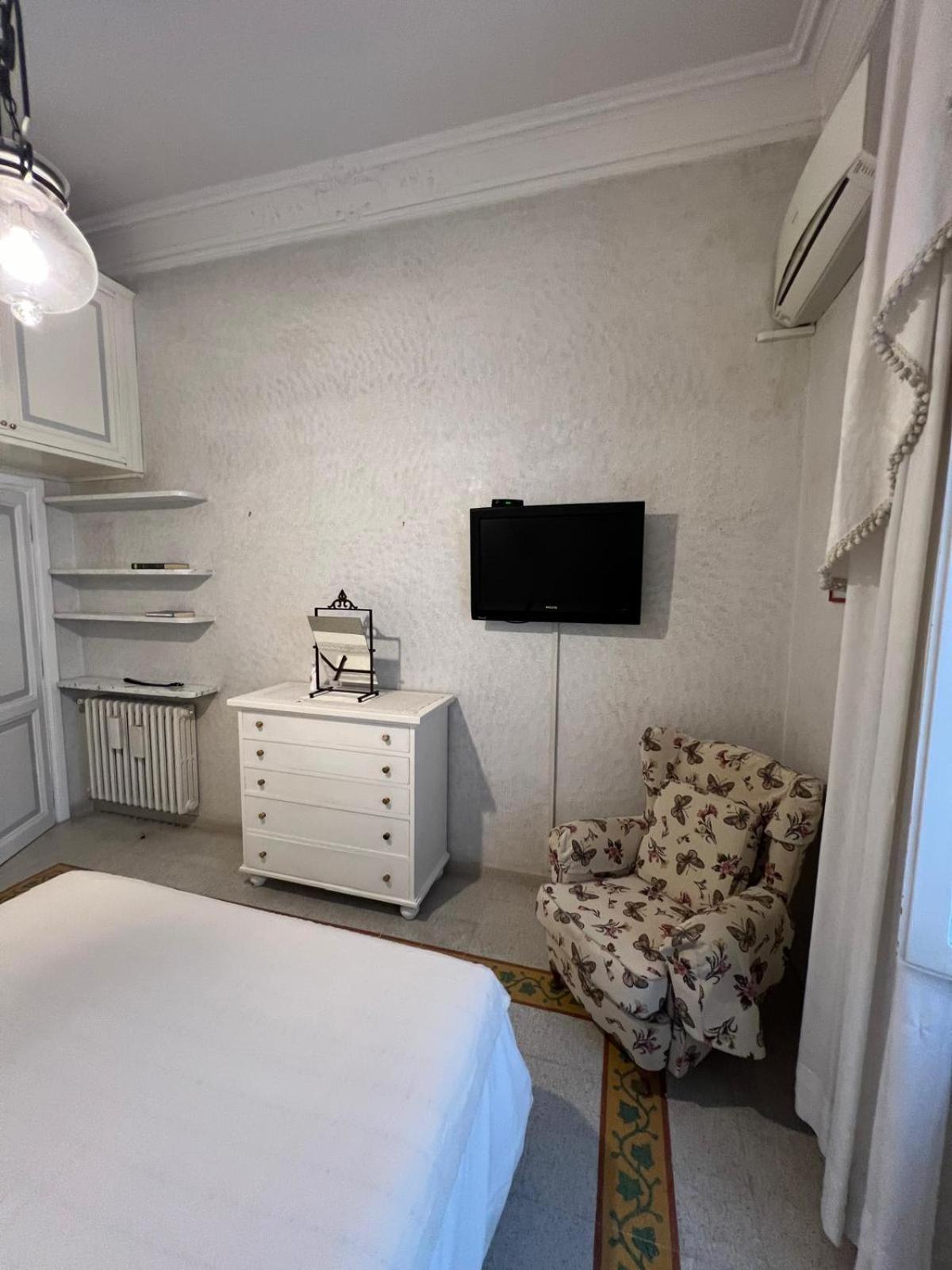S.Pietro Elvira's retro apartment