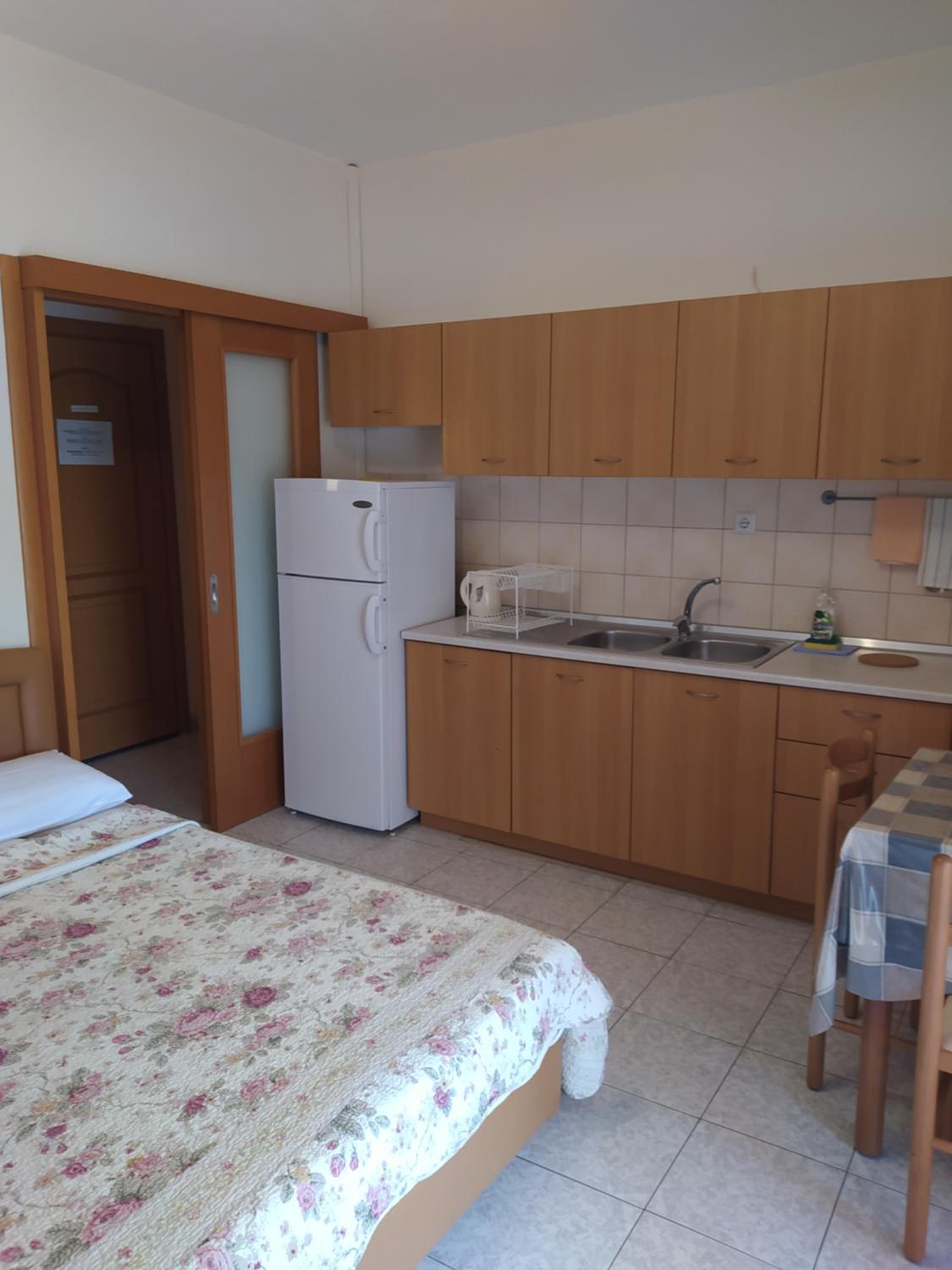 Anestis Apartments & rooms