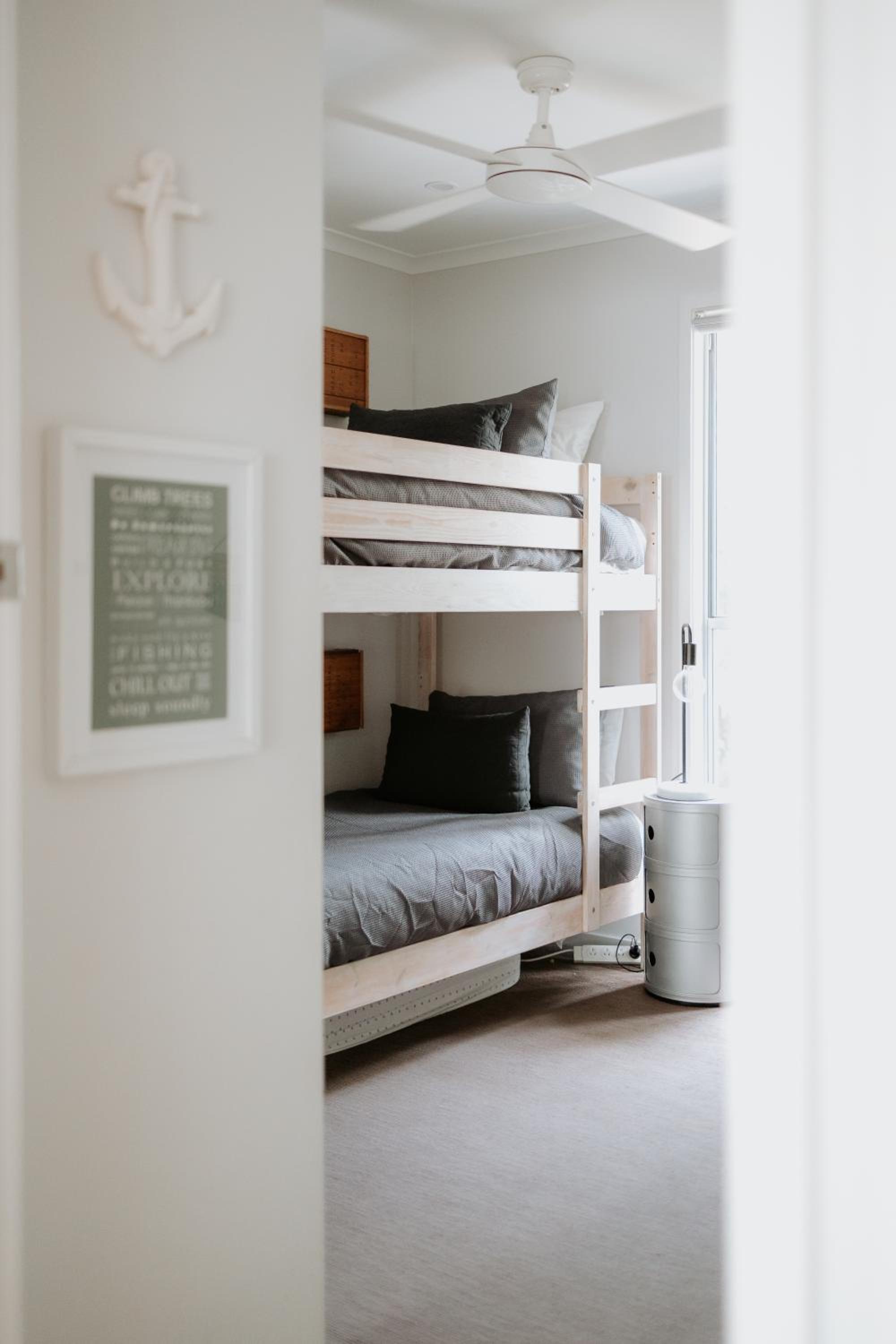 Gorgeous 5 bedroom beach house. Dog/Kid Friendly.