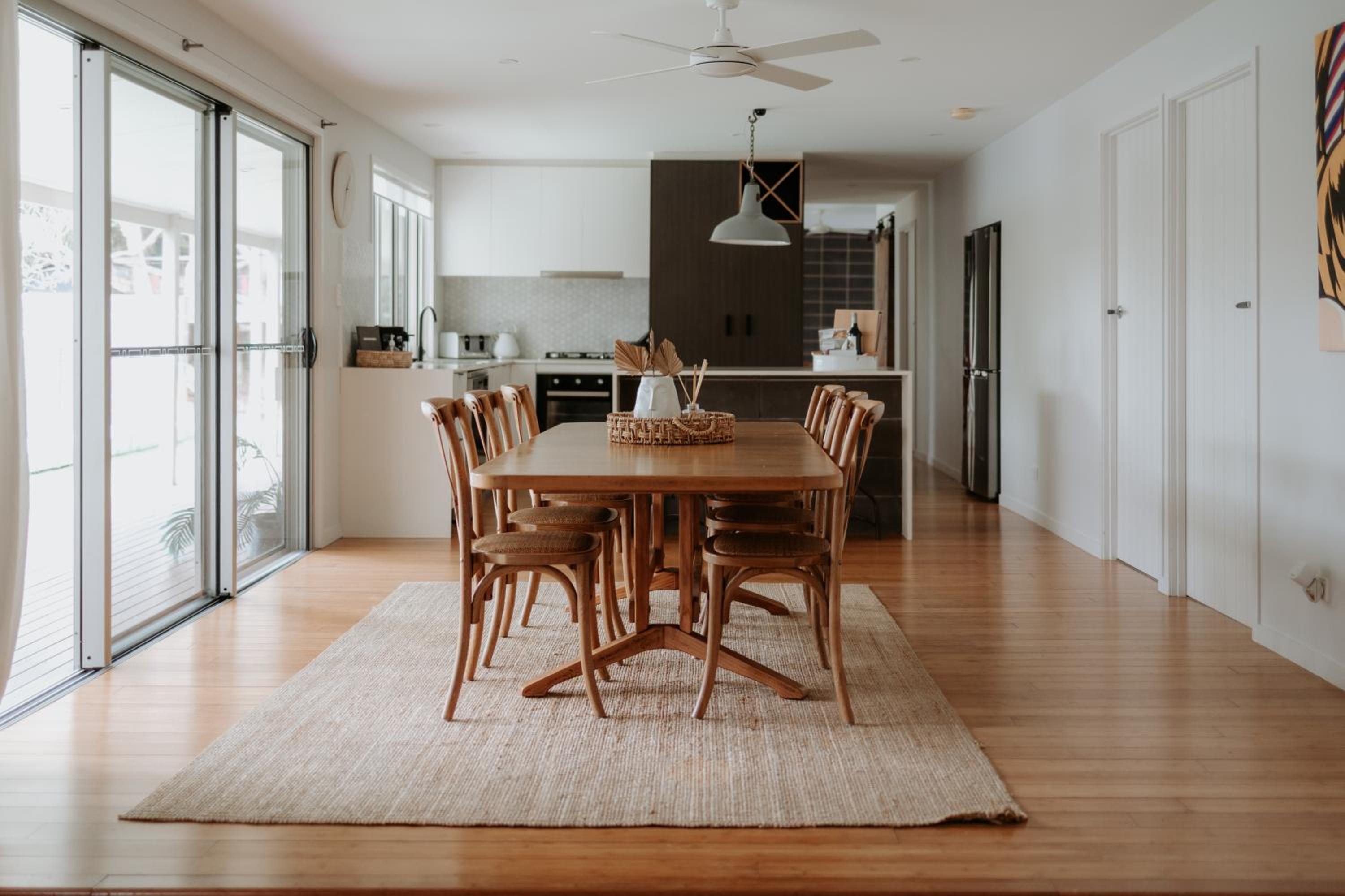 Gorgeous 5 bedroom beach house. Dog/Kid Friendly.