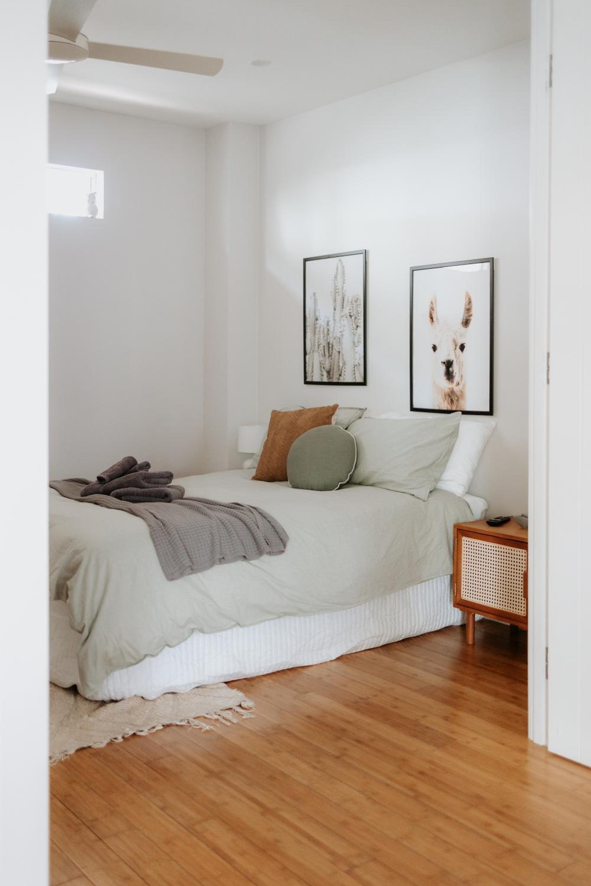 Gorgeous 5 bedroom beach house. Dog/Kid Friendly.