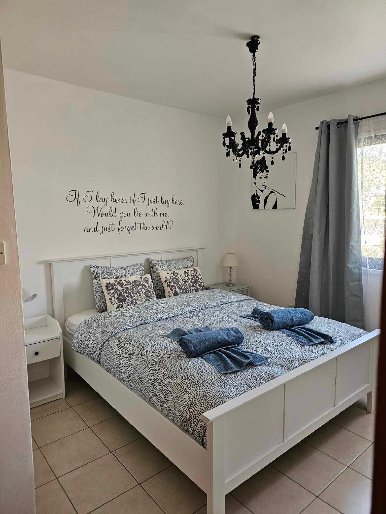 Mediterranean Sunrise Apartments A1