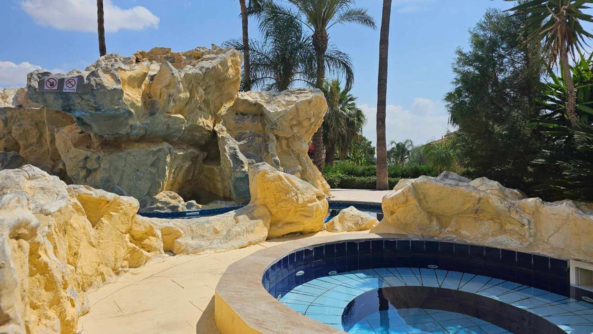 Mediterranean Sunrise Apartments A1