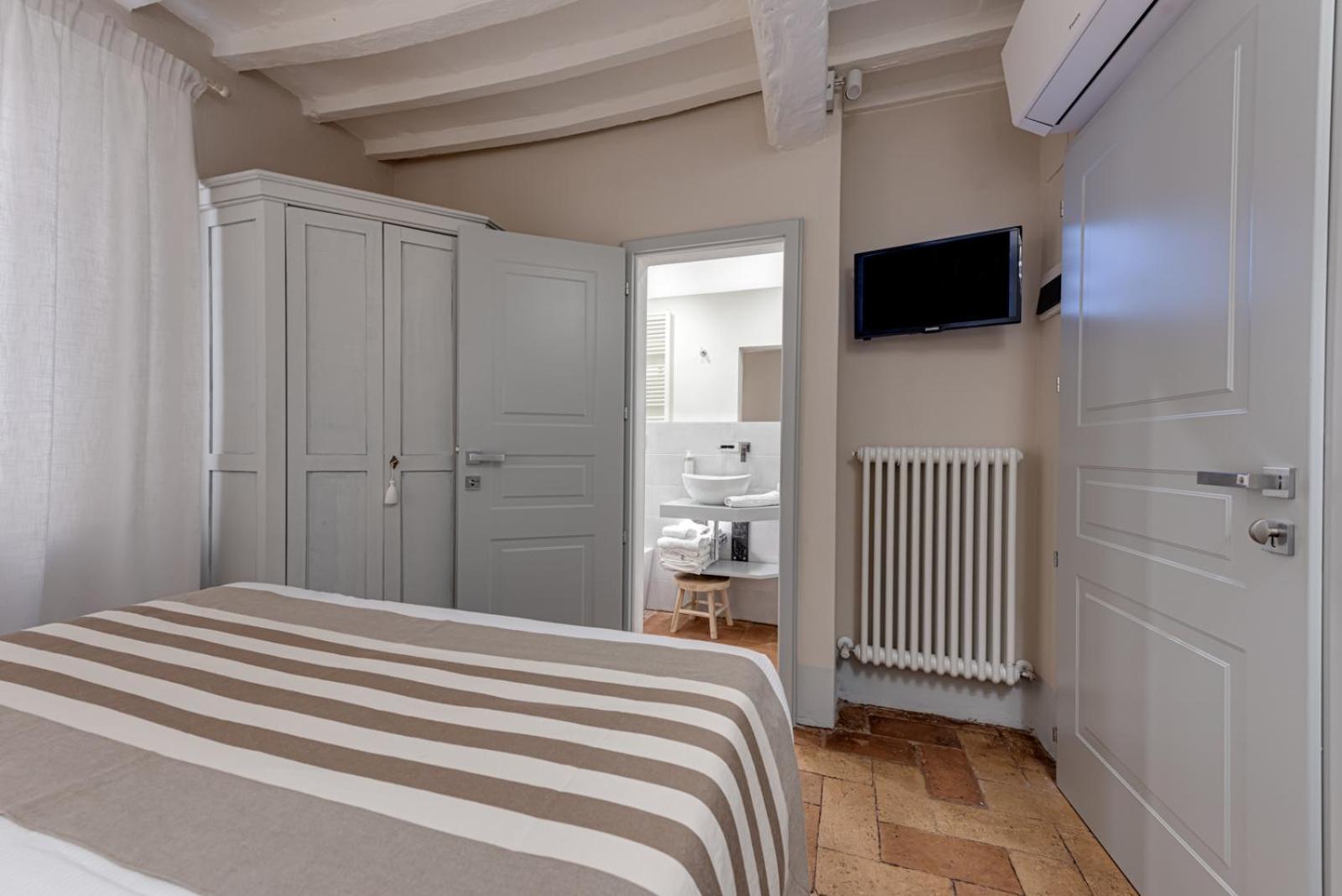TORRE GIARDINO SEGRETO B&B- Borgo Capitano Collection - Albergo diffuso