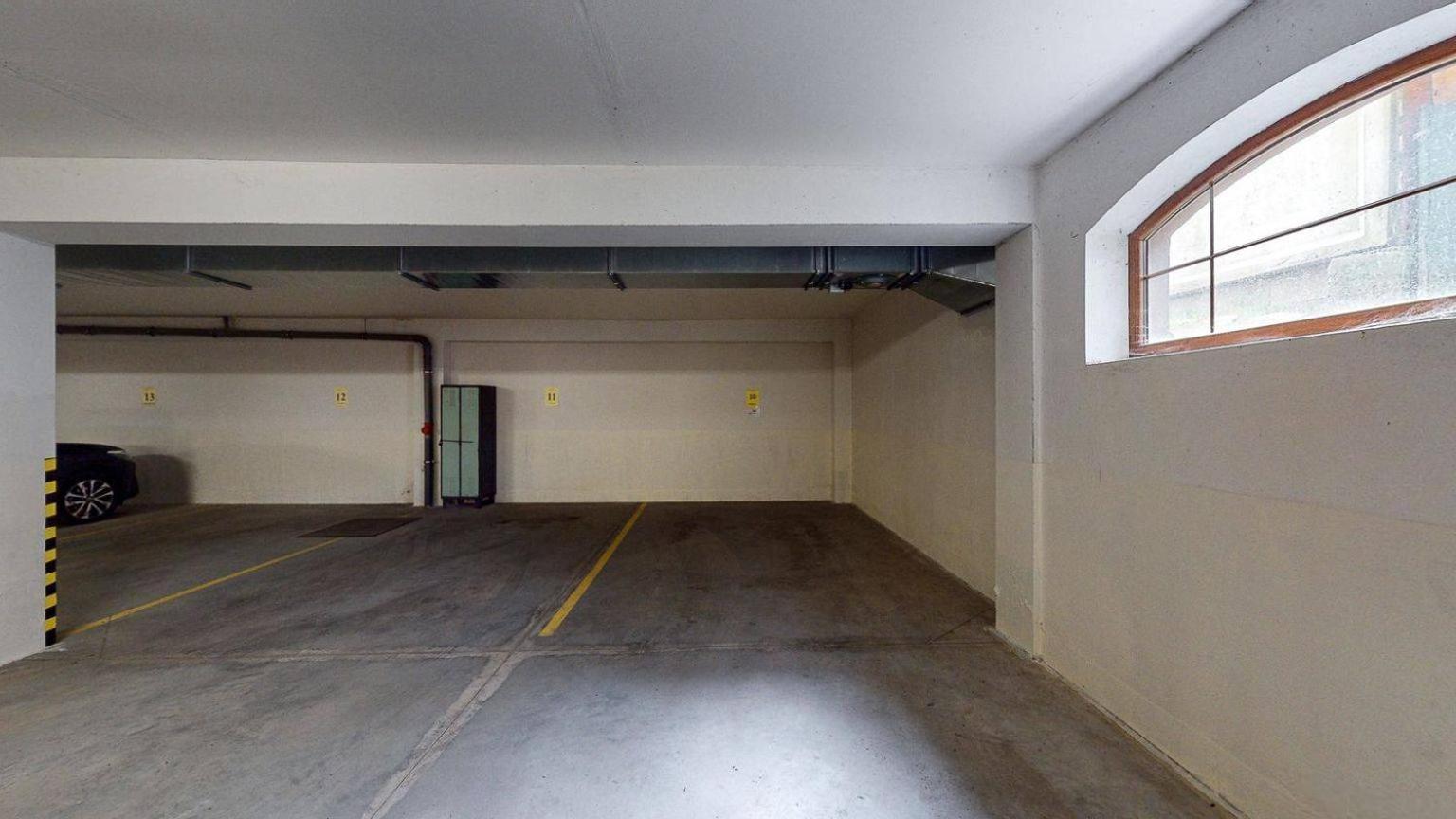 Kamzik Apartment with Mountain View & Garage DONOVALY view 5