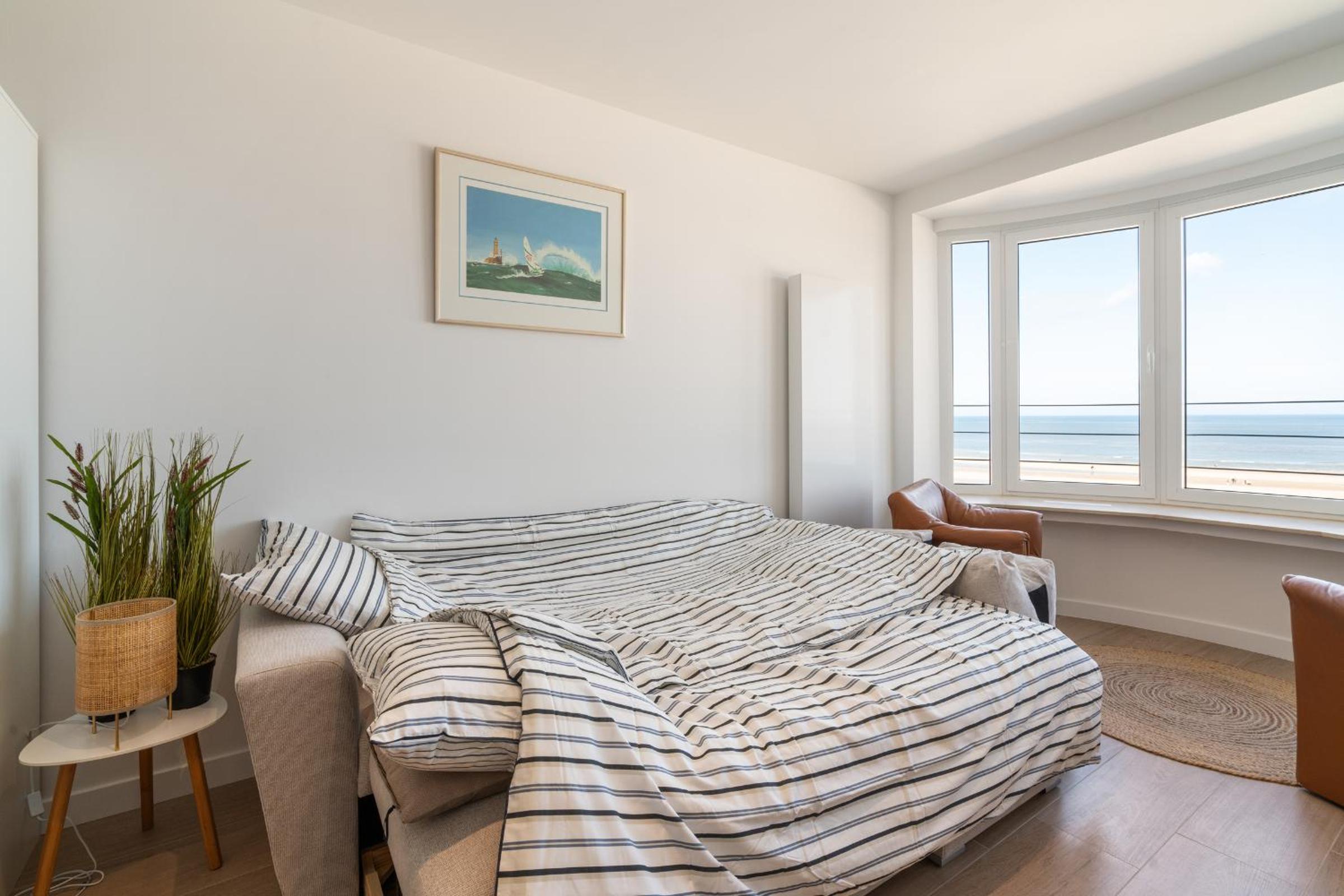 Renovated central seaview appartment 
