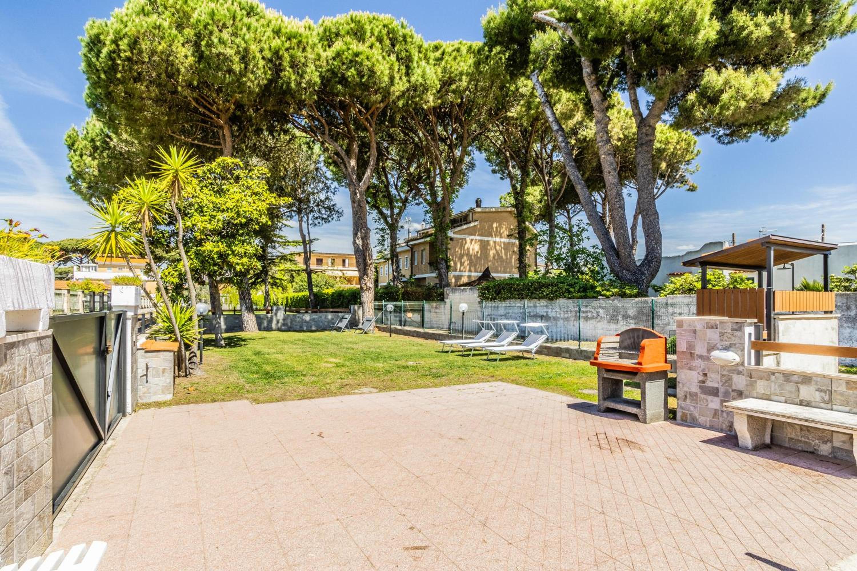 'Villa Venere Superior' 50mt Sea-Jacuzzi-Free Parking-Garden view 2