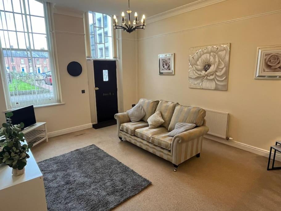 Thurnams House, Ground Floor Apt