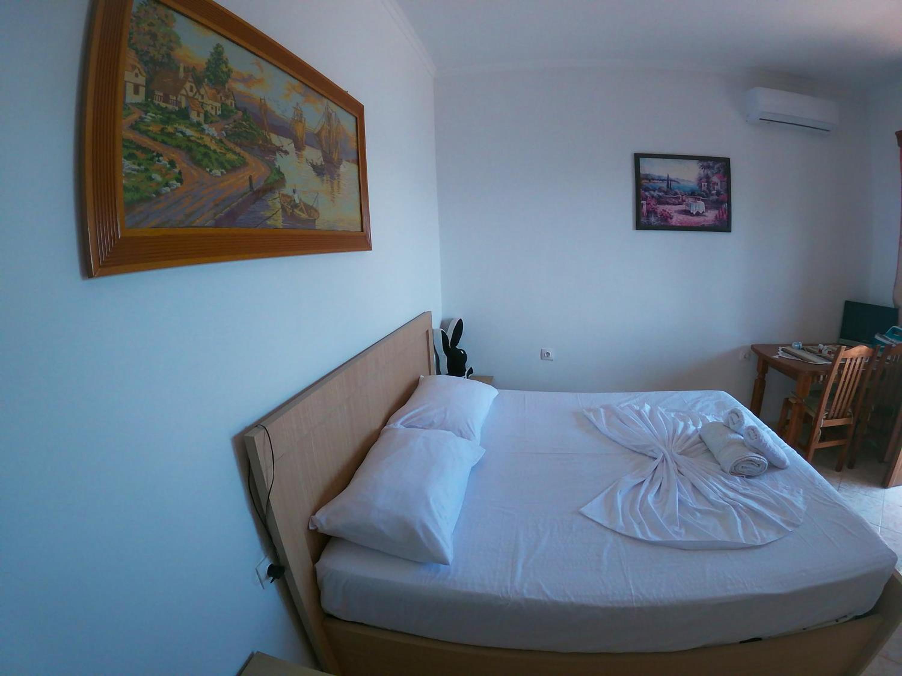 Oceanfront Outlook Rooms