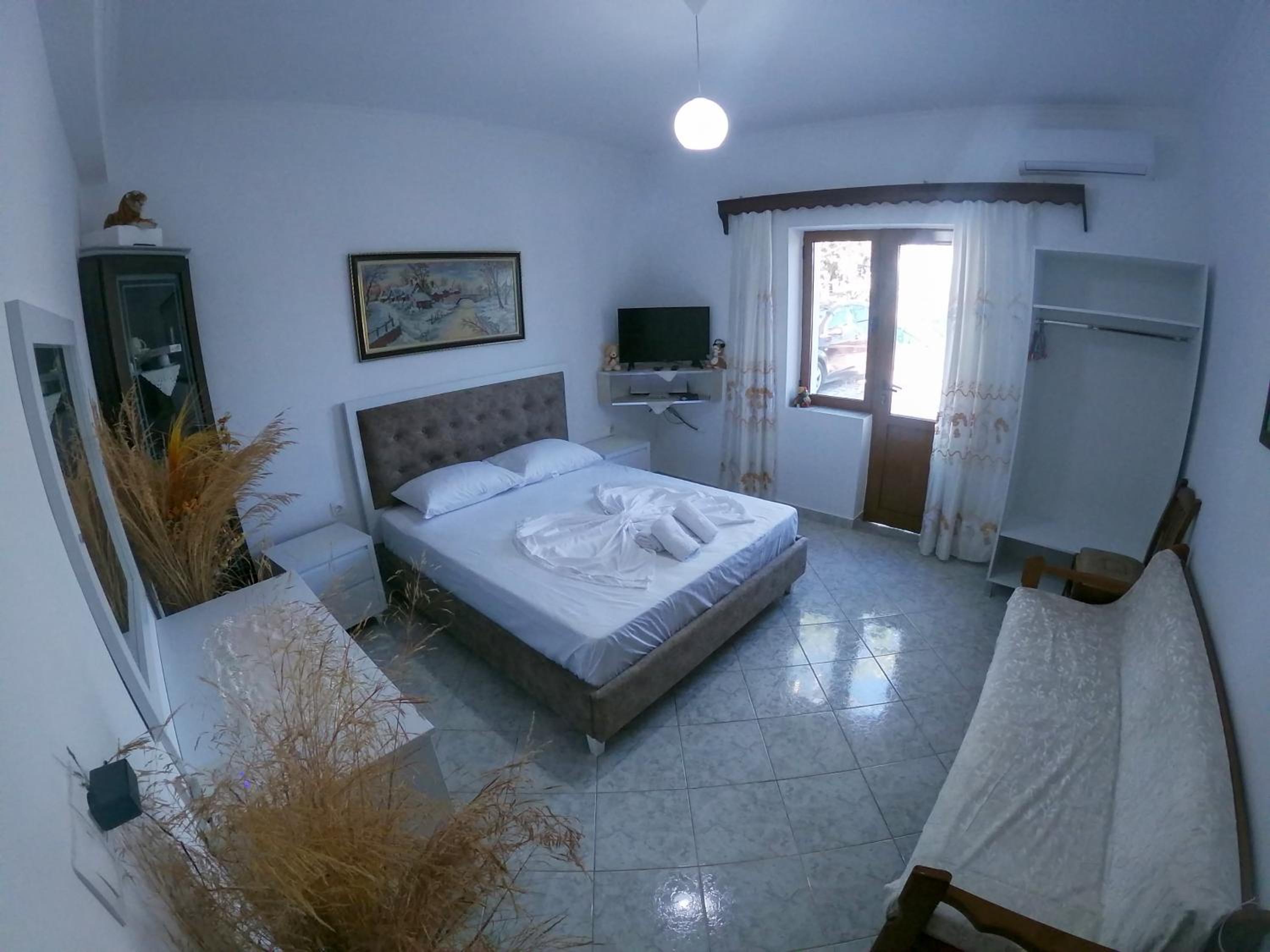 Oceanfront Outlook Rooms
