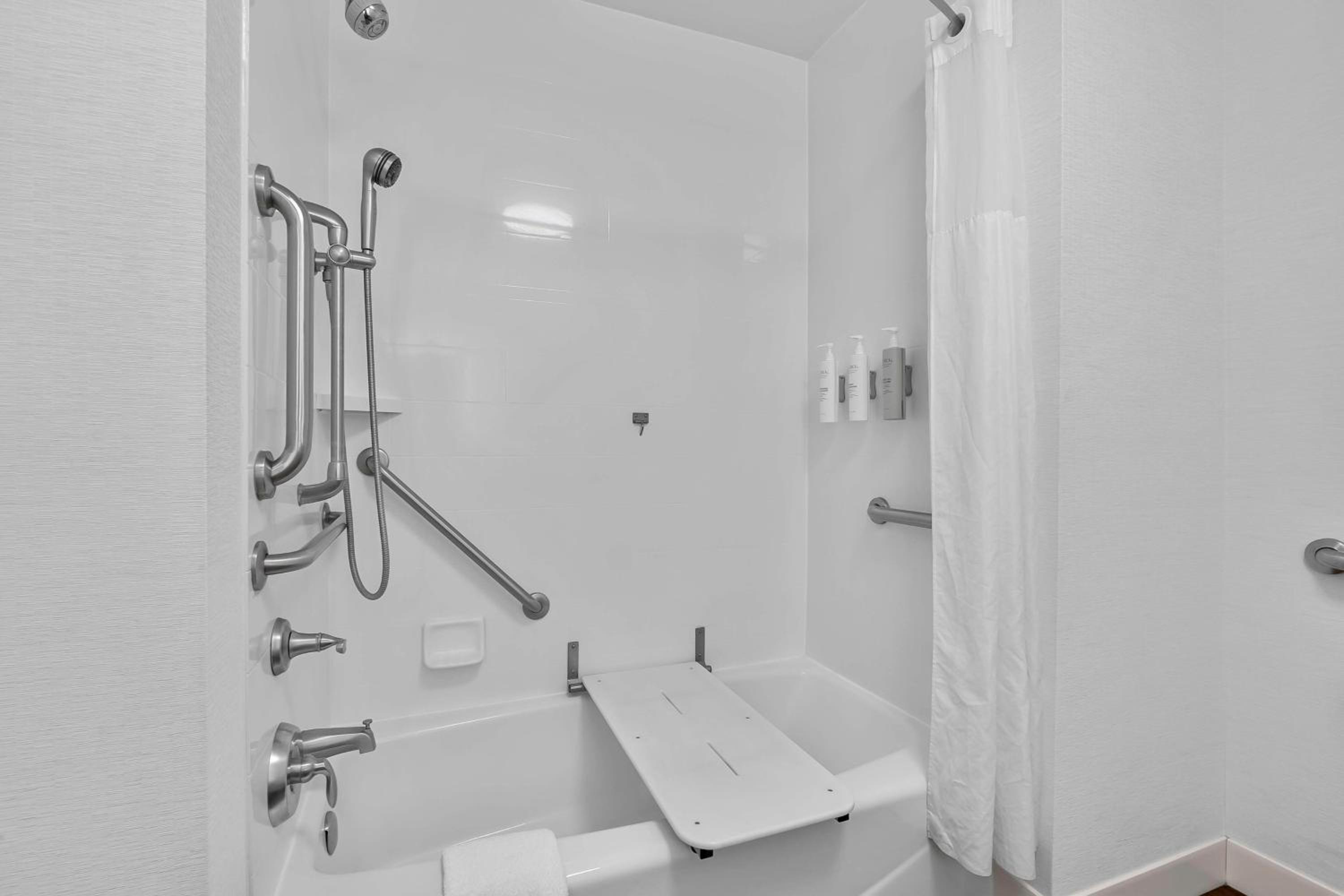 Cape Girardeau Vacations - Hampton Inn Cape Girardeau I-55 East, MO - Property Image 59